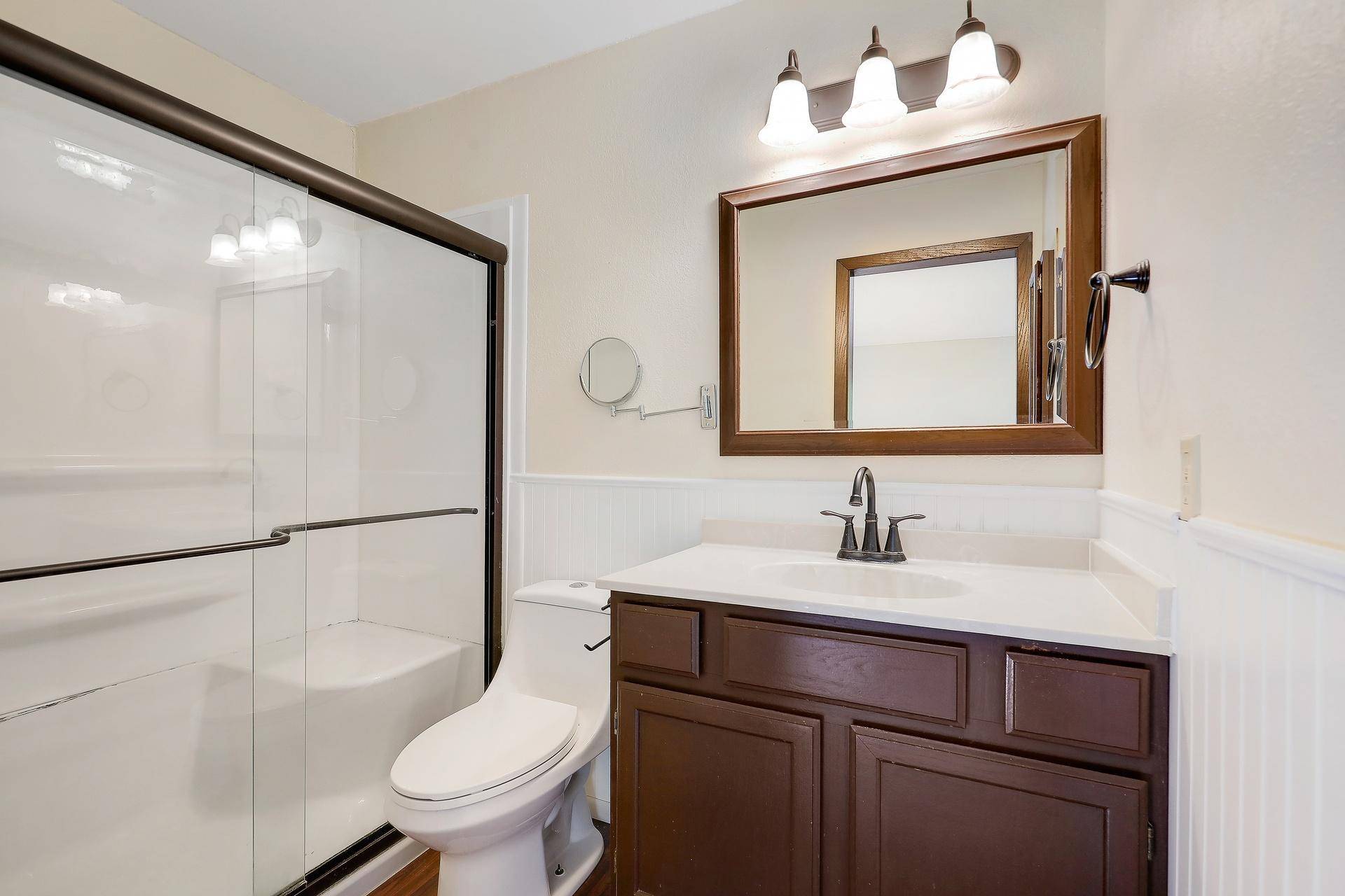 4 Pine Tree DR #320, Arden Hills, MN 55112