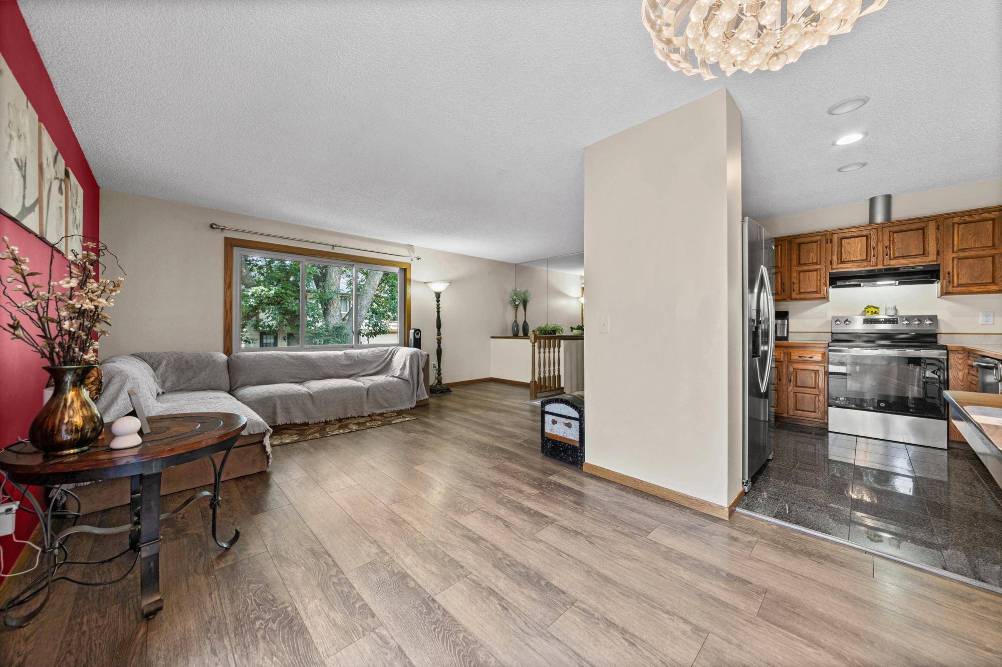 5533 Aldrich DR N, Brooklyn Center, MN 55430