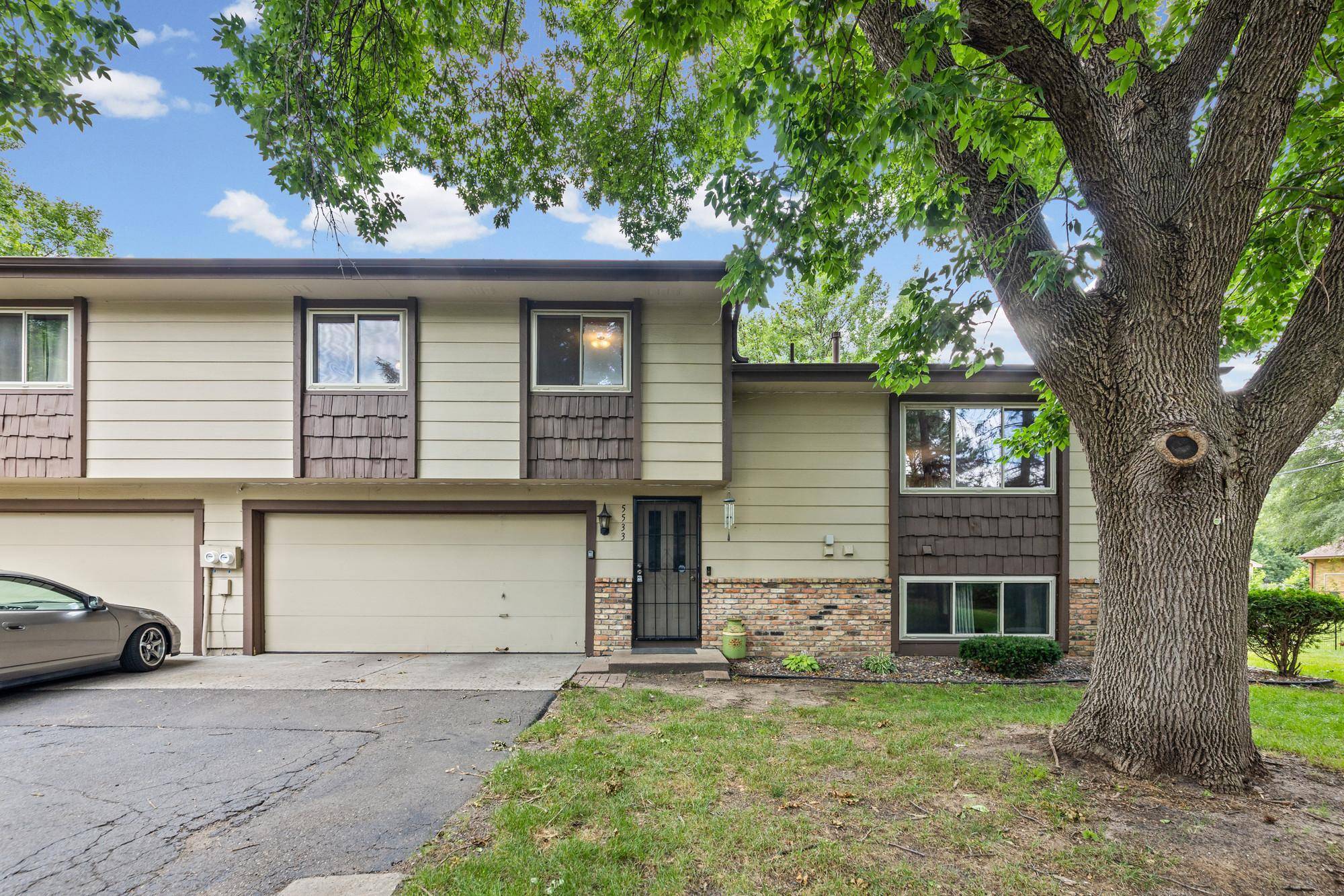 5533 Aldrich DR N, Brooklyn Center, MN 55430