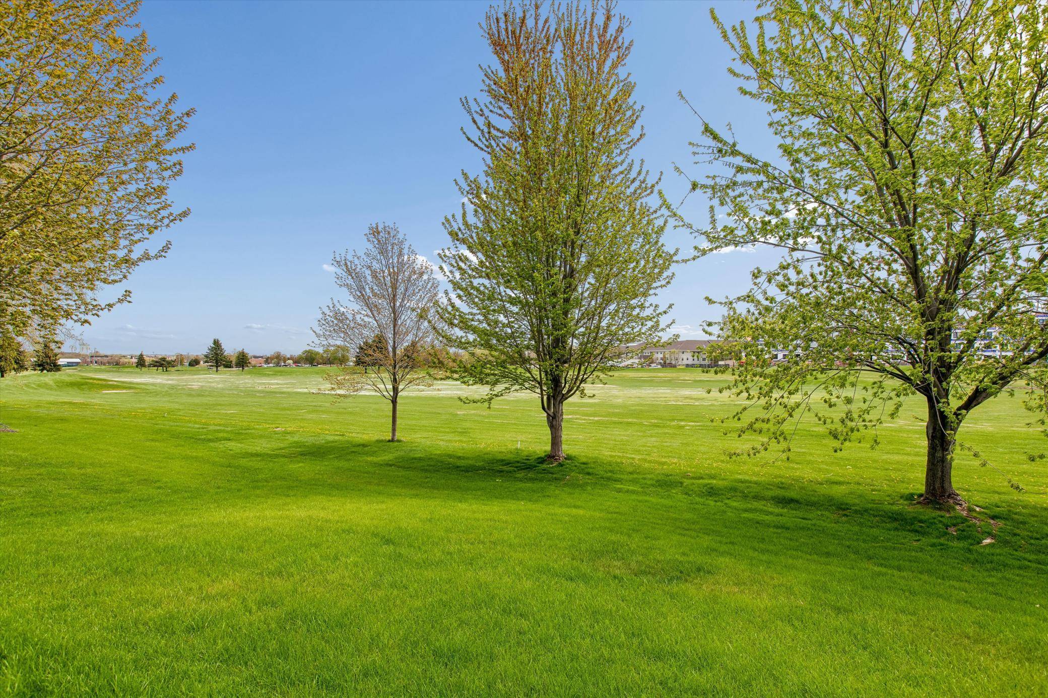 505 Holly LN N, Oakdale, MN 55128