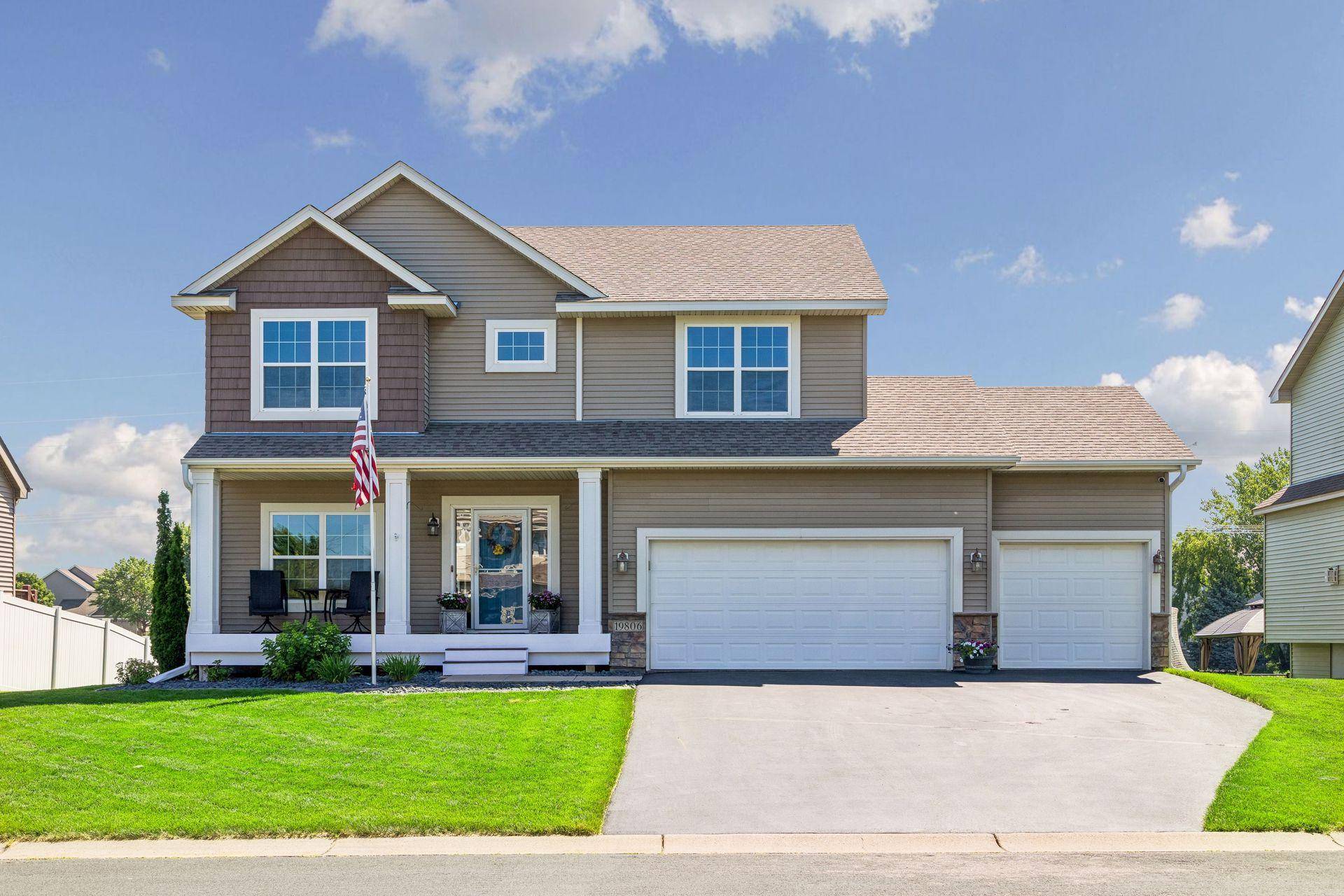 19806 Dover DR, Farmington, MN 55024