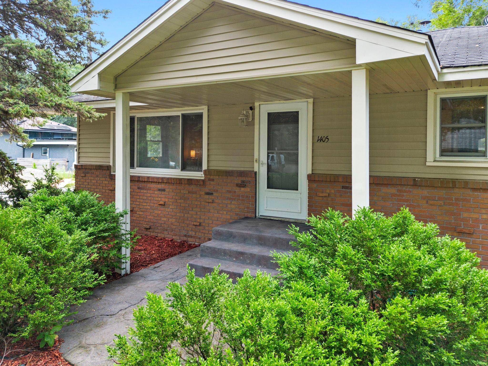 1405 16th ST NW, New Brighton, MN 55112