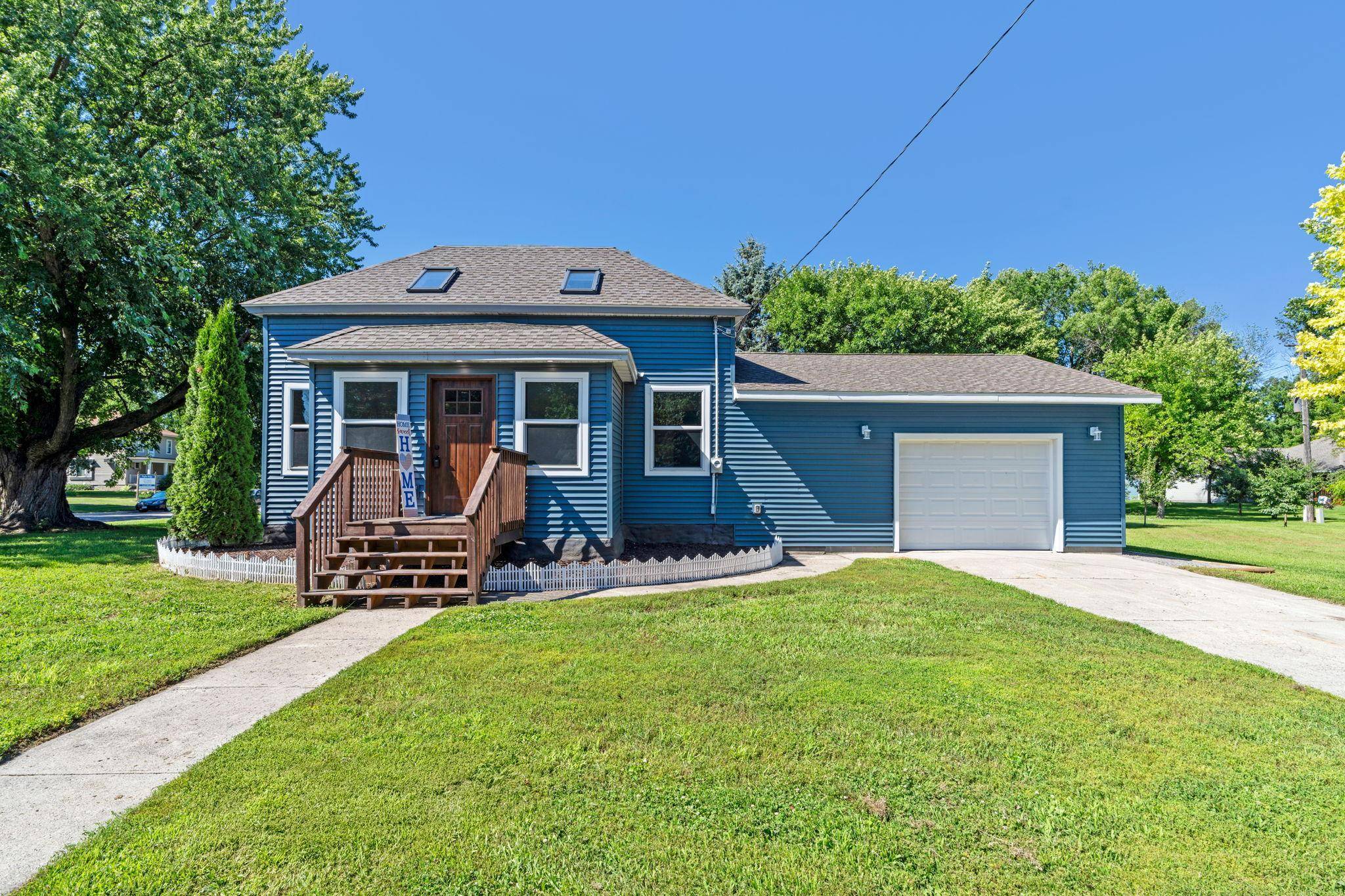 451 Birch AVE W, Hector, MN 55342