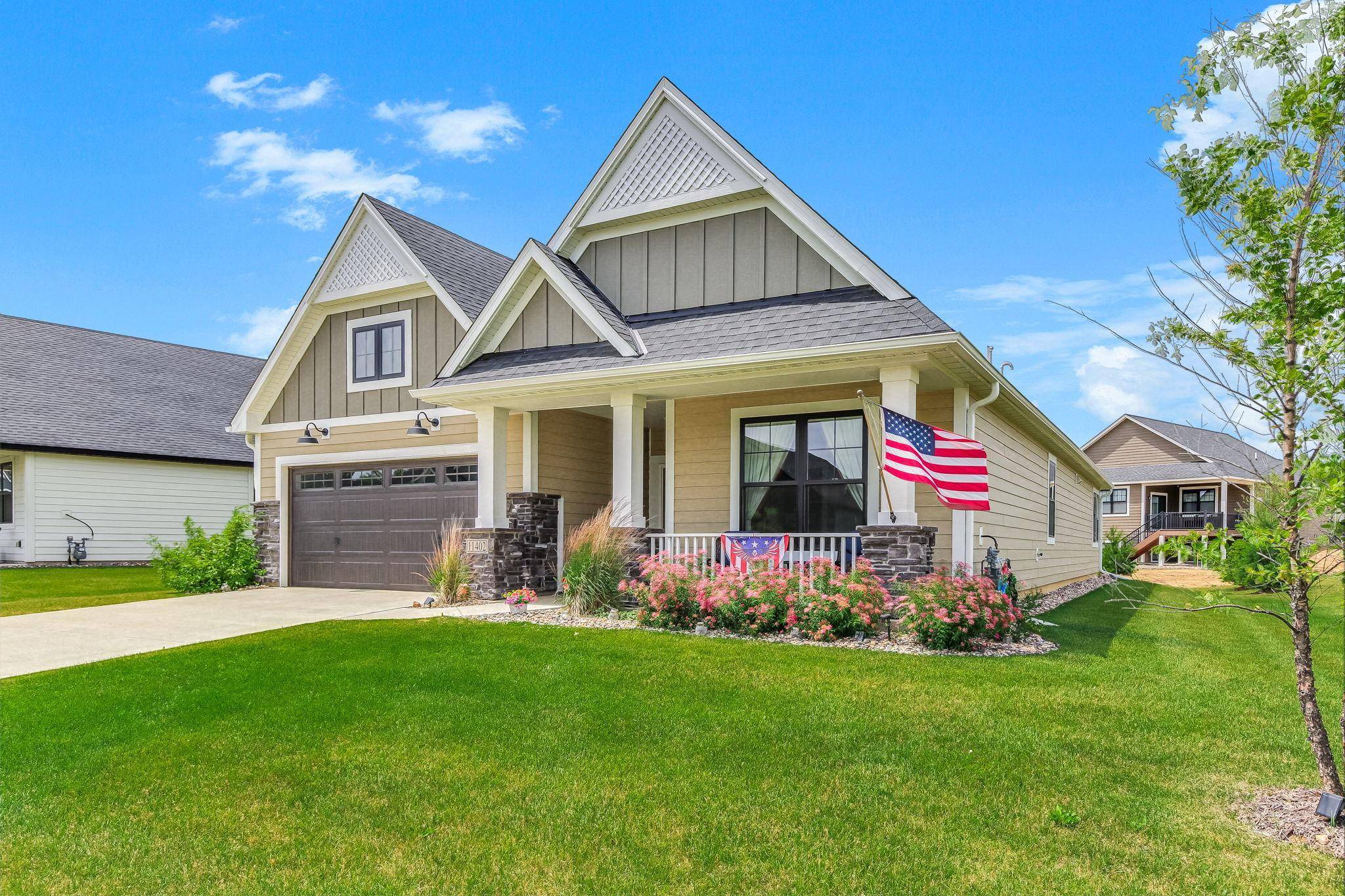 11402 Kings CT N, Lake Elmo, MN 55042