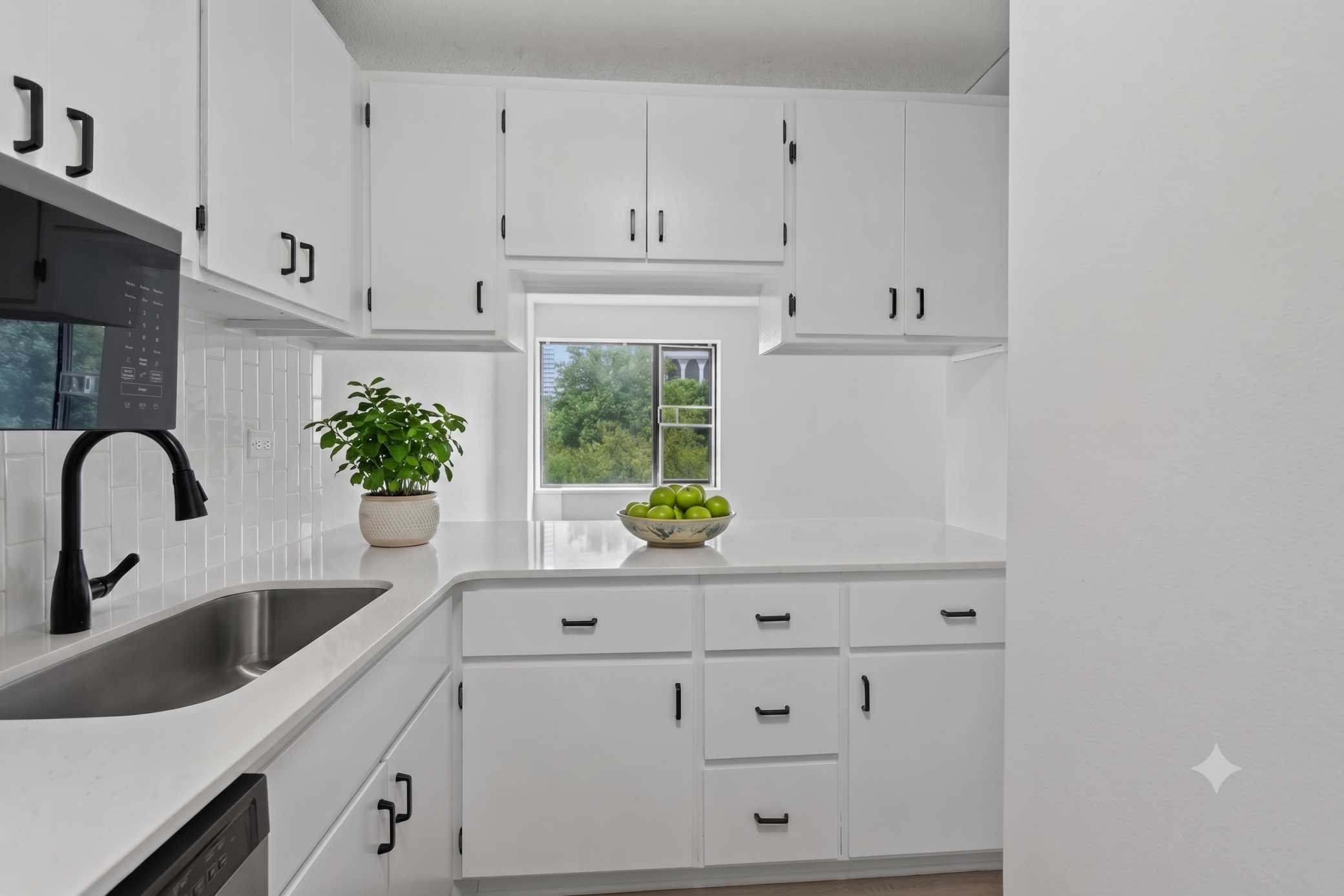 19 S 1st ST #B305, Minneapolis, MN 55401