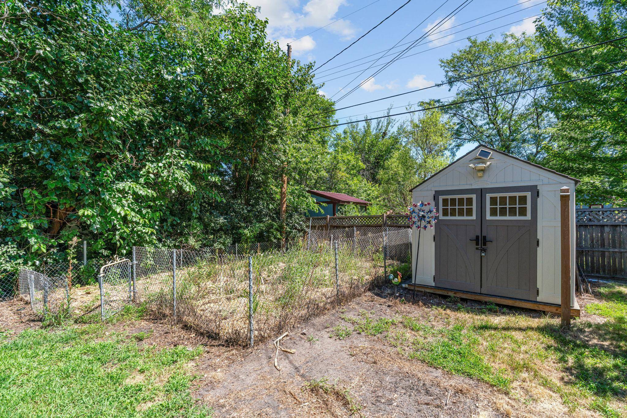 5510 James AVE N, Brooklyn Center, MN 55430