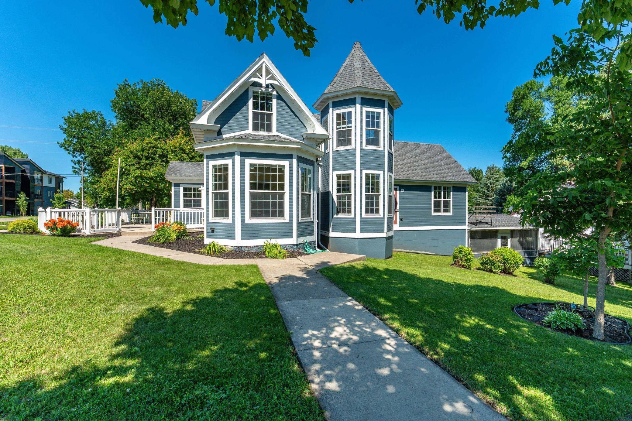 102 W Summit ST, Battle Lake, MN 56515