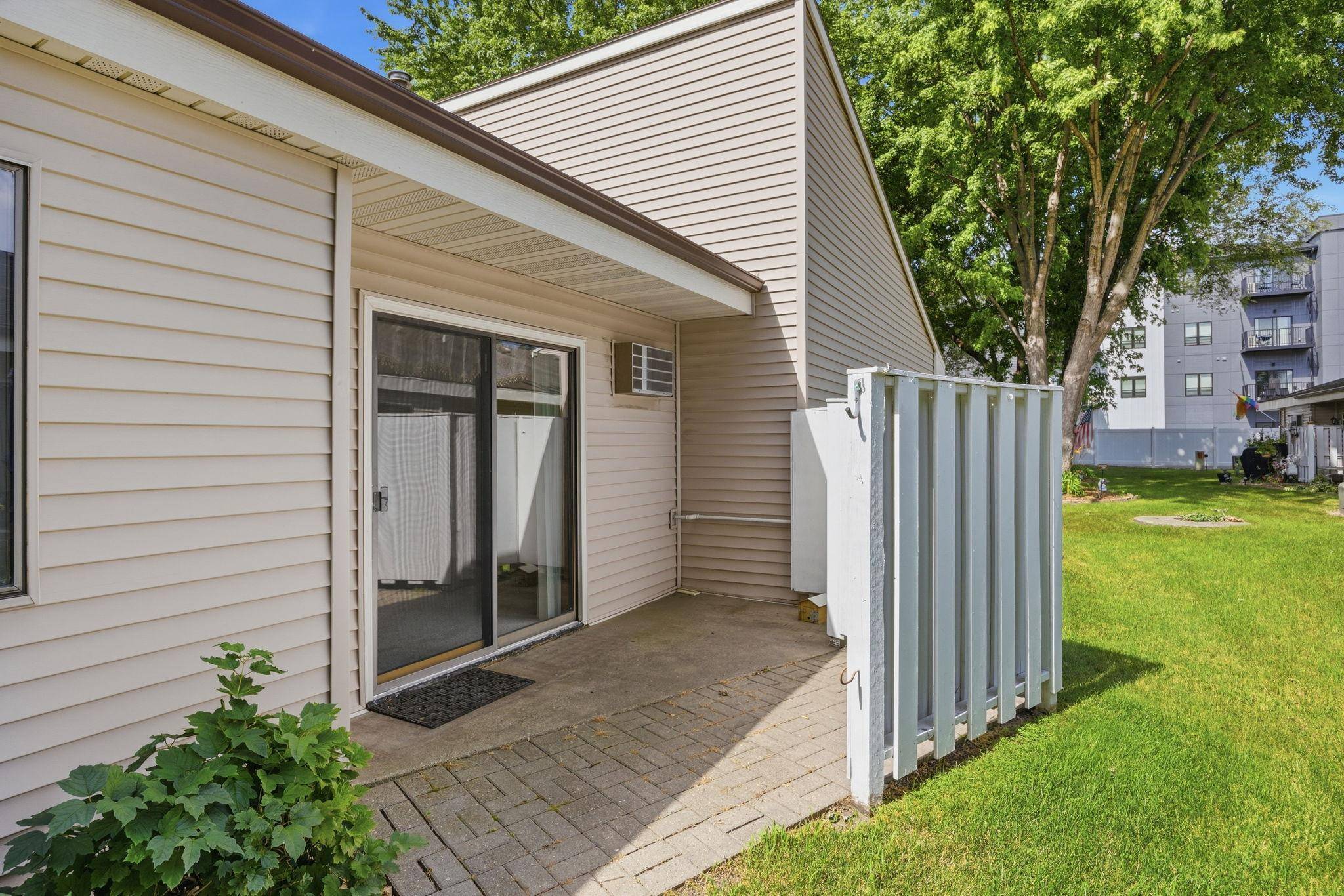 416 Sibley AVE S #206, Litchfield, MN 55355