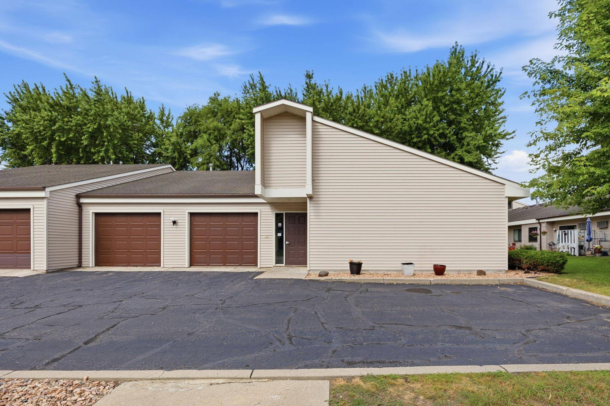416 Sibley AVE S #206, Litchfield, MN 55355