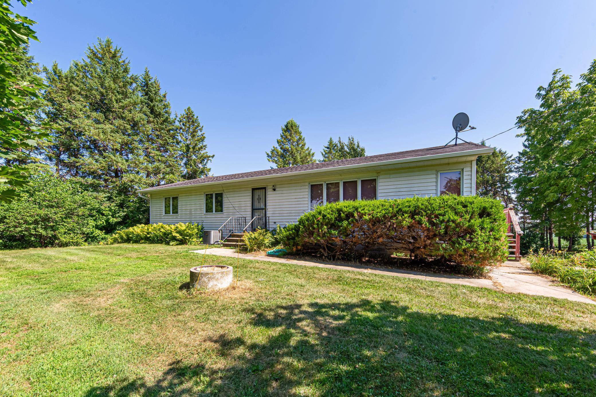 5177 255th ST E, Faribault, MN 55021