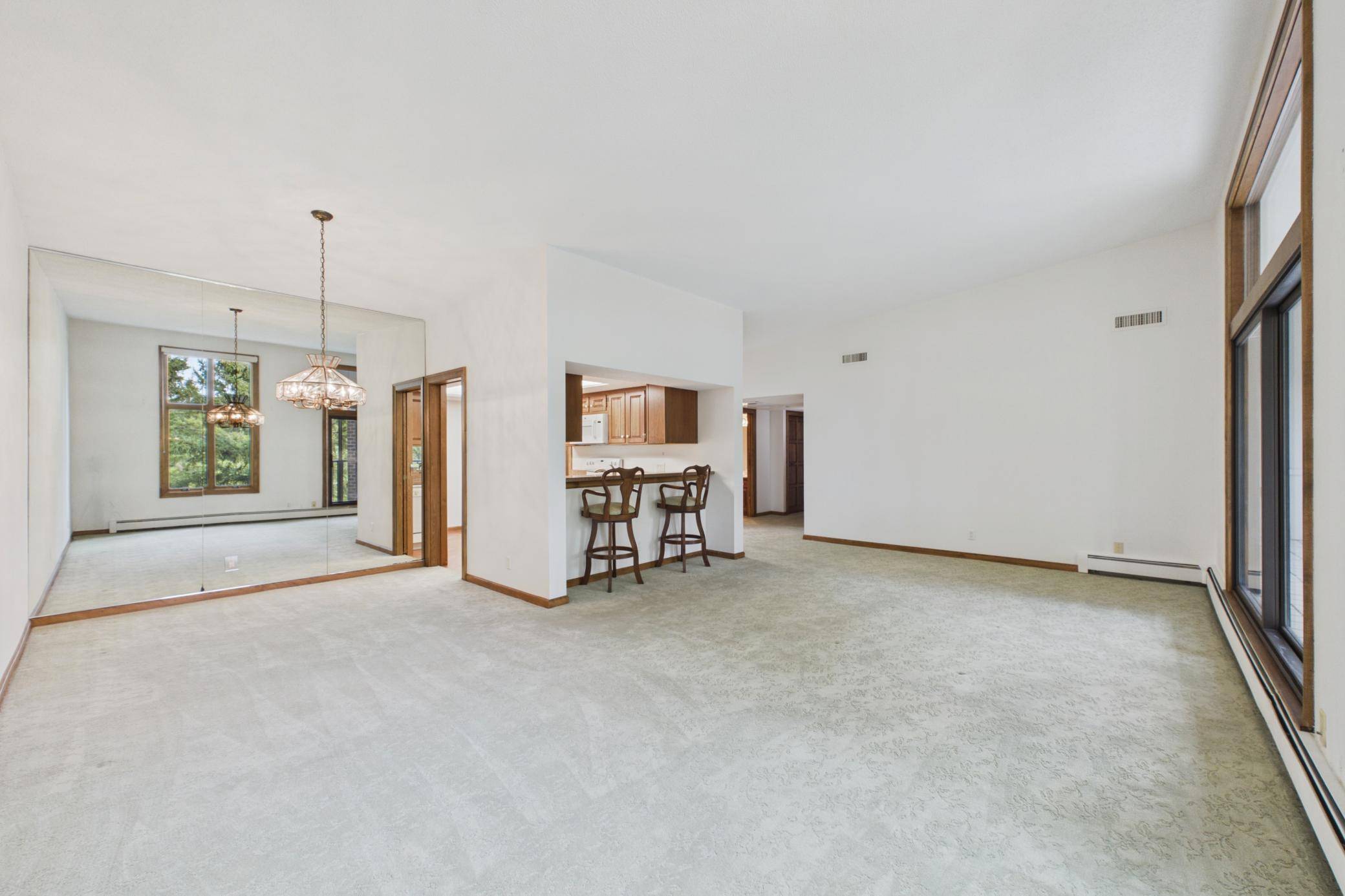 5501 Dewey Hill RD #322, Edina, MN 55439