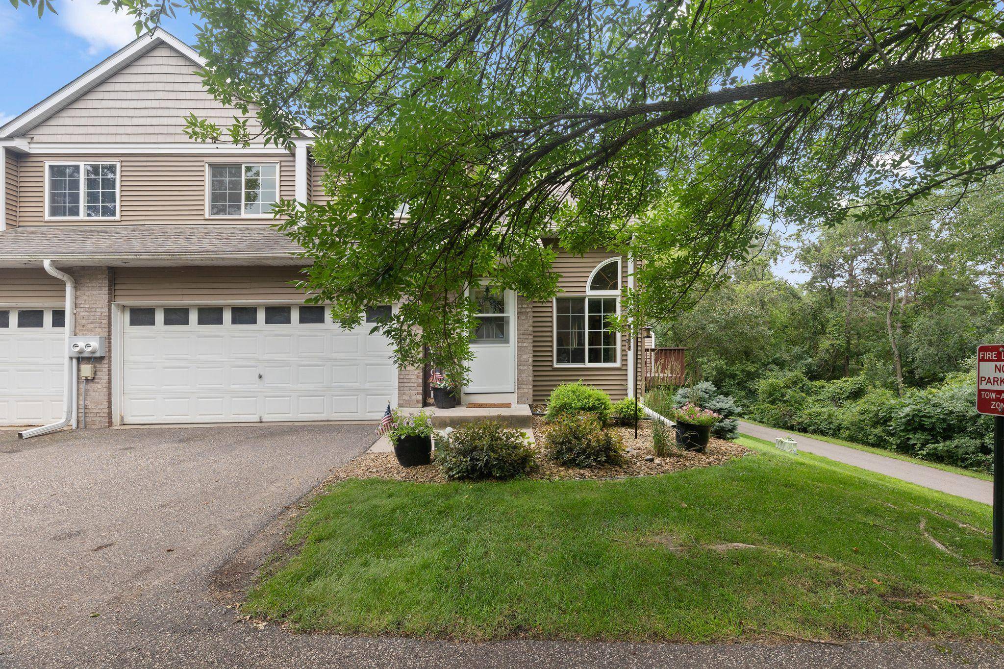 100 Primrose CT, Vadnais Heights, MN 55127