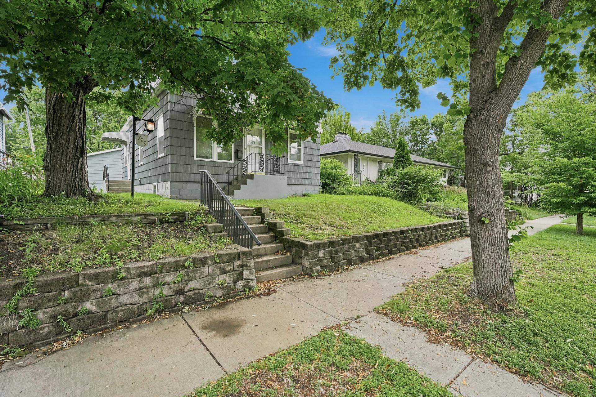 799 Watson AVE, Saint Paul, MN 55102