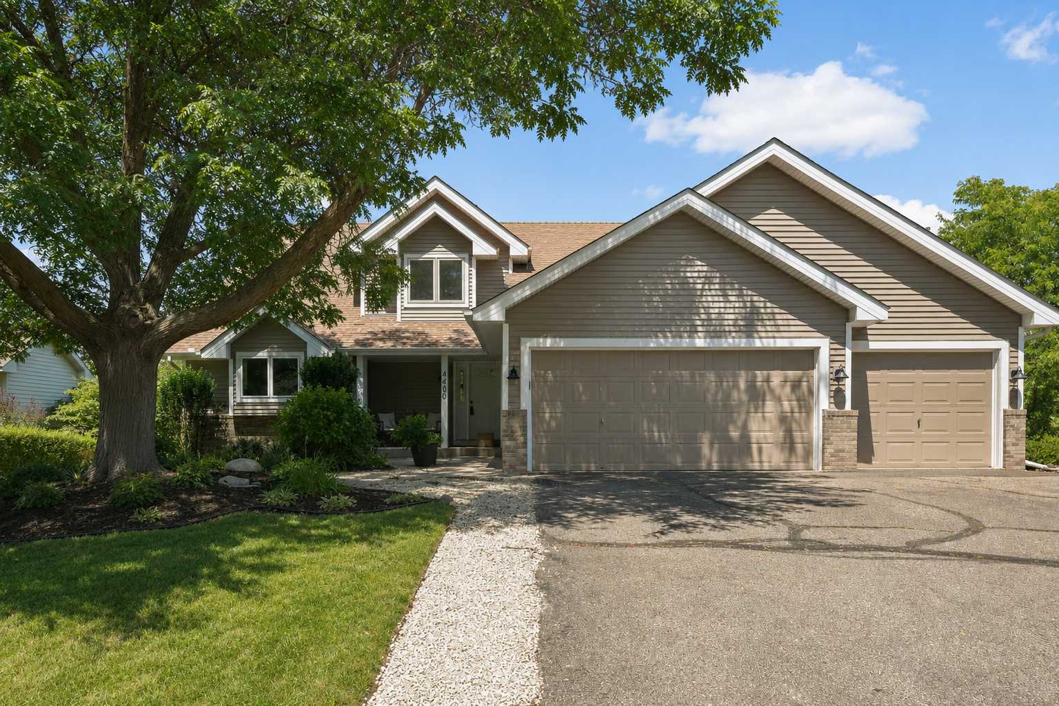 4400 W 150th ST, Savage, MN 55378