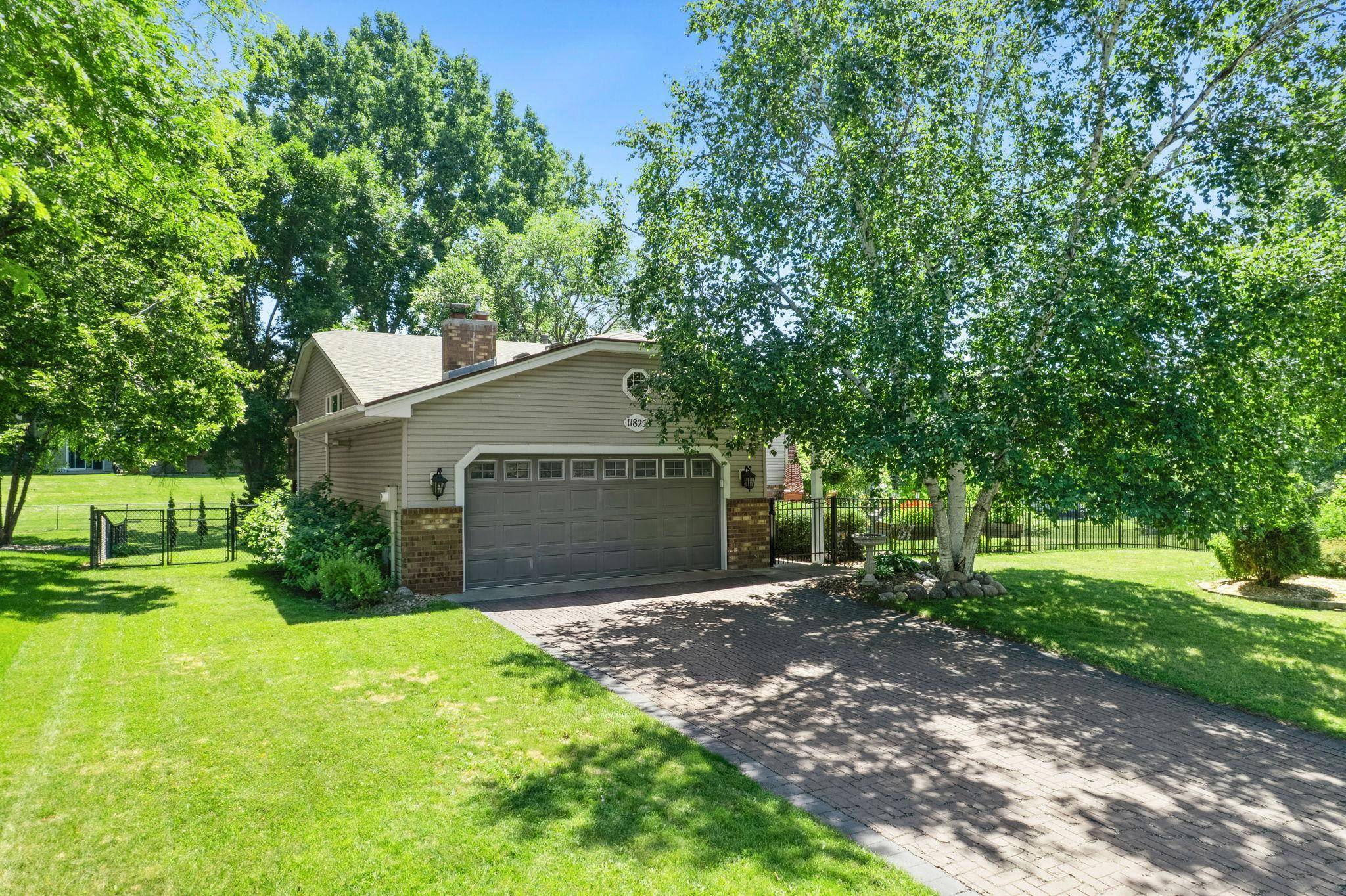 11825 44th AVE N, Plymouth, MN 55442