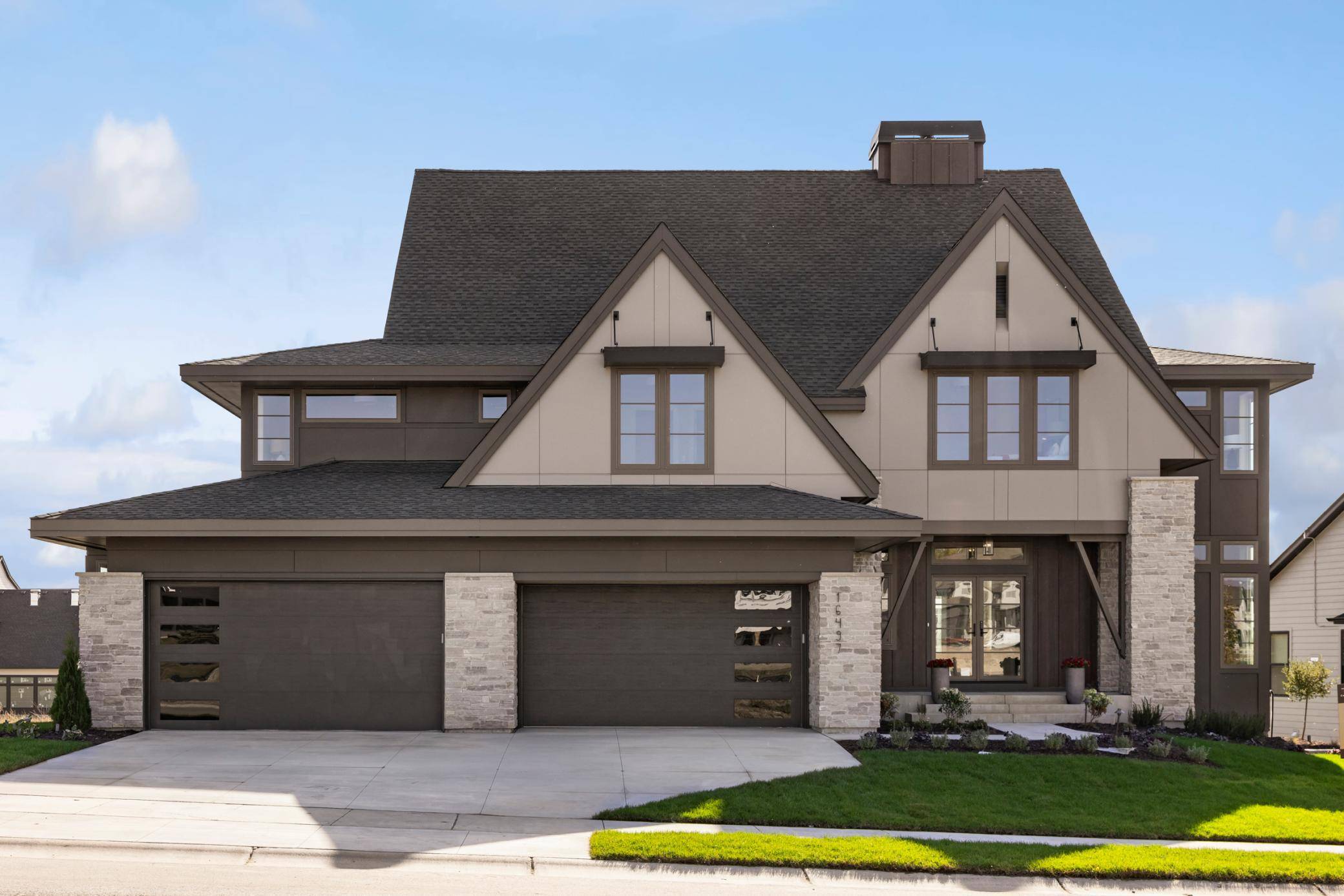 16497 47th PL N, Plymouth, MN 55446