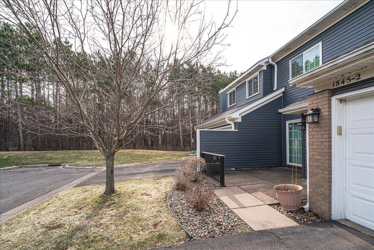 1845 Donegal DR #2, Woodbury, MN 55125