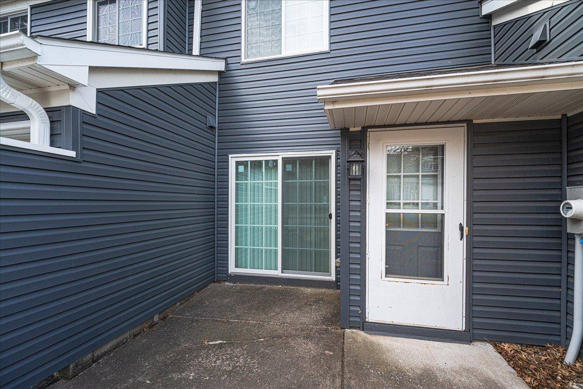 1845 Donegal DR #2, Woodbury, MN 55125