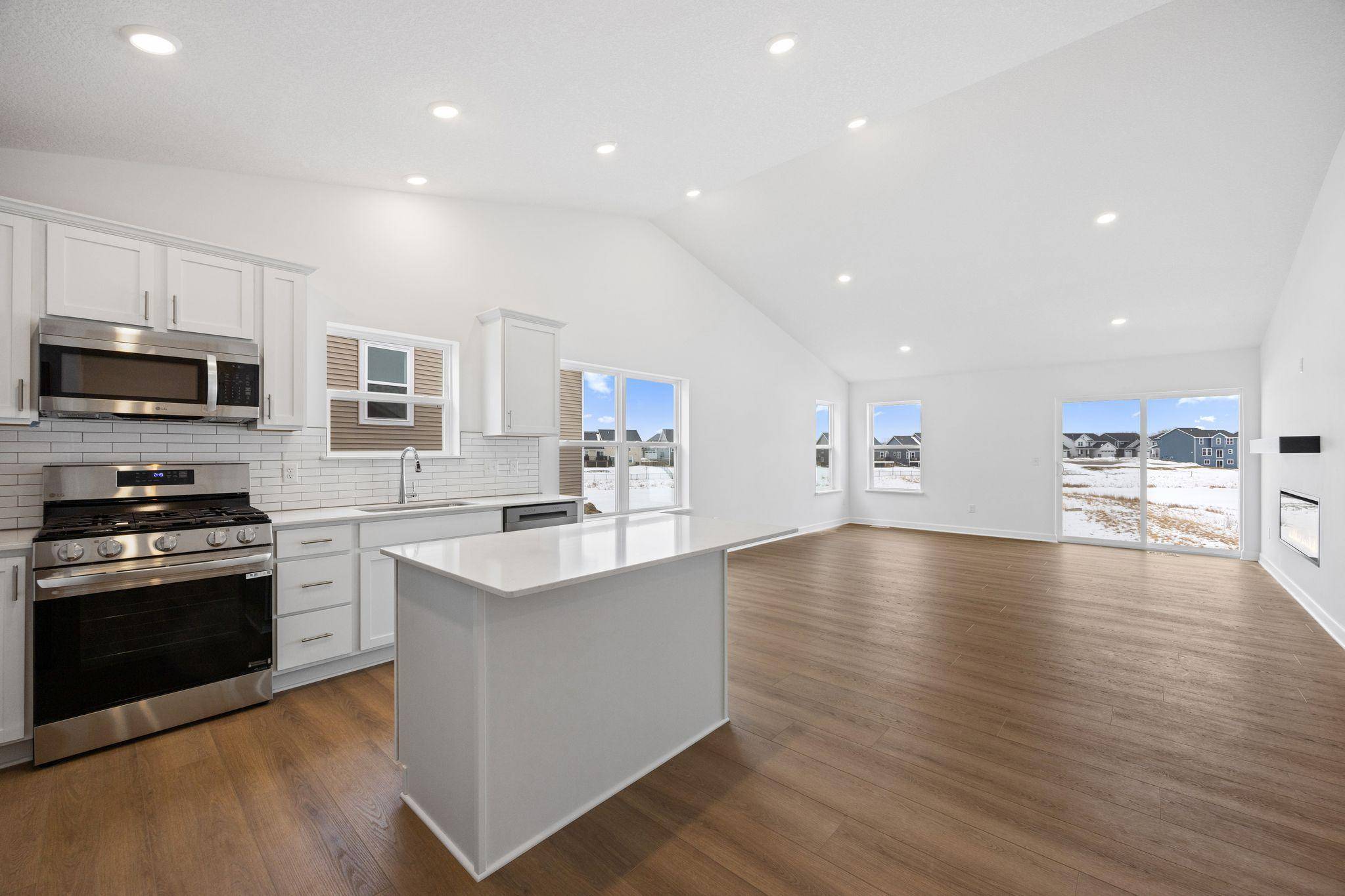 7449 Lotus LN, Lino Lakes, MN 55038