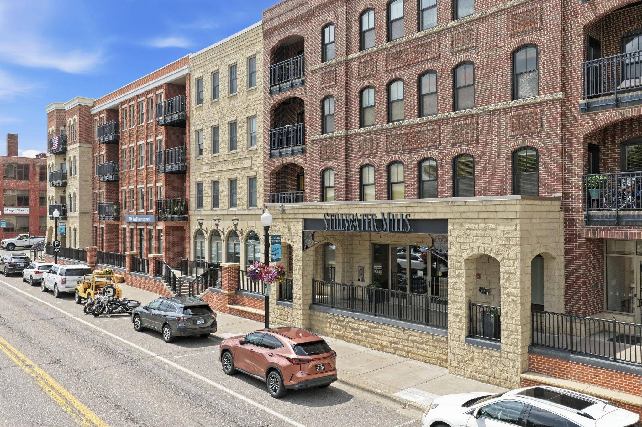 350 Main ST N #446, Stillwater, MN 55082