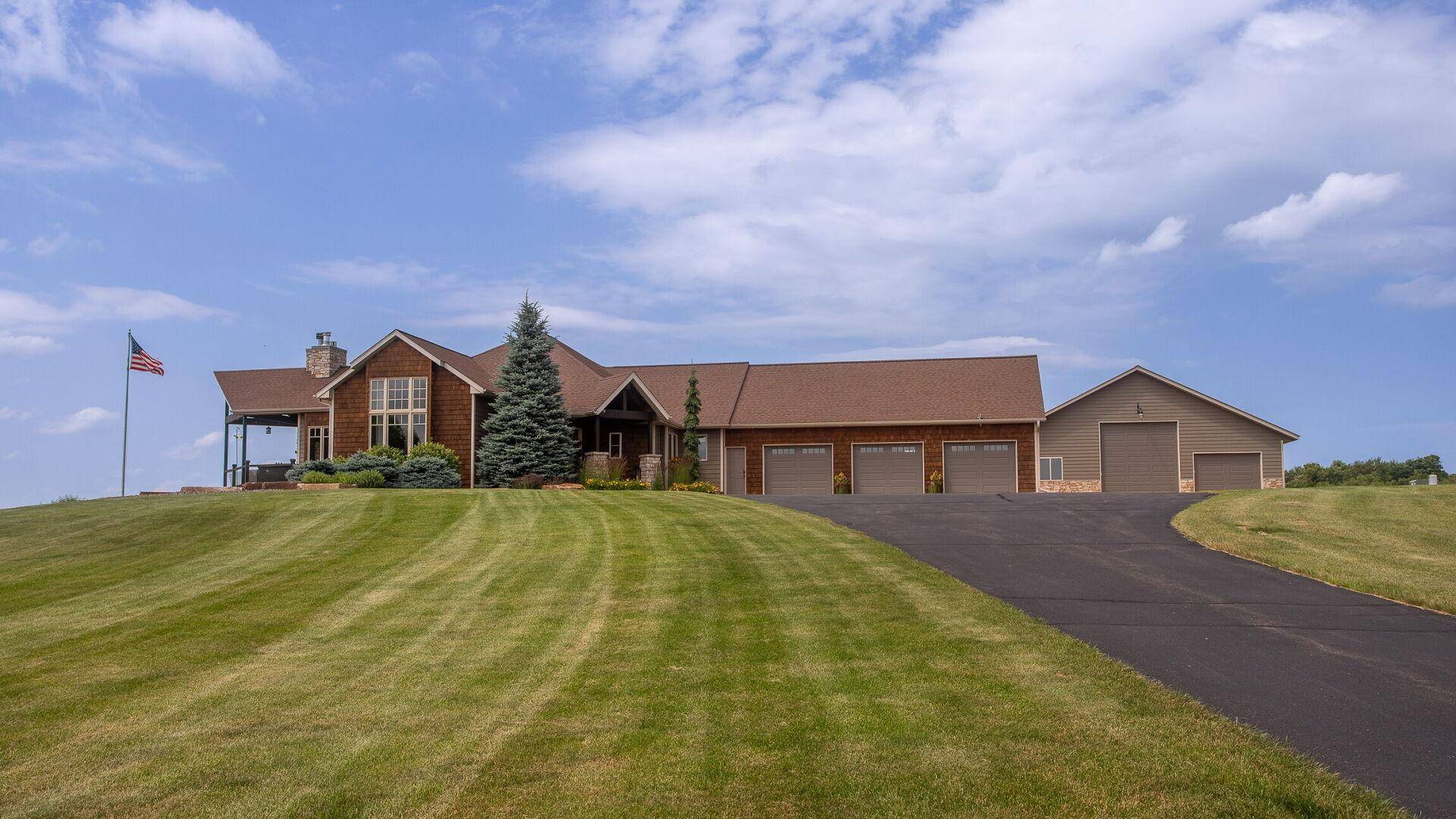 7726 County Rd N, Chippewa Falls, WI 54729