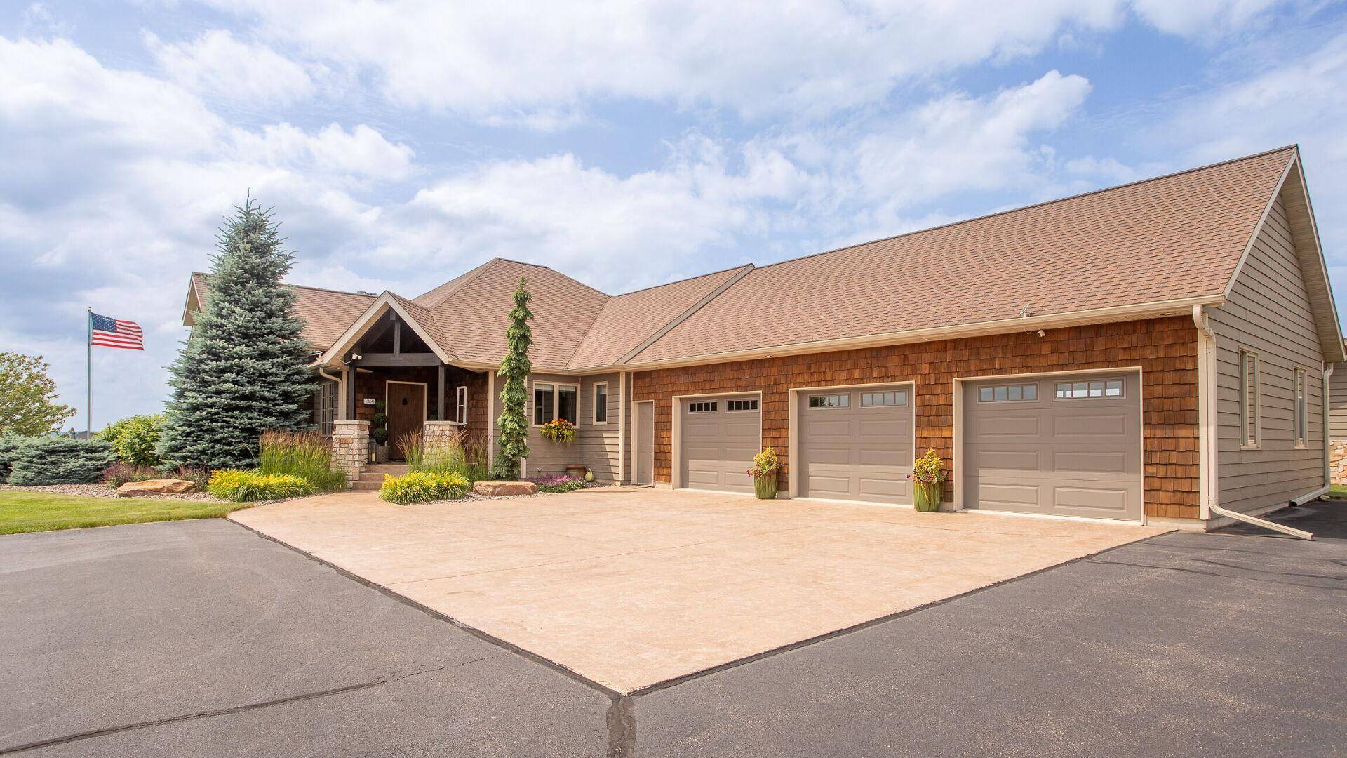 7726 County Rd N, Chippewa Falls, WI 54729