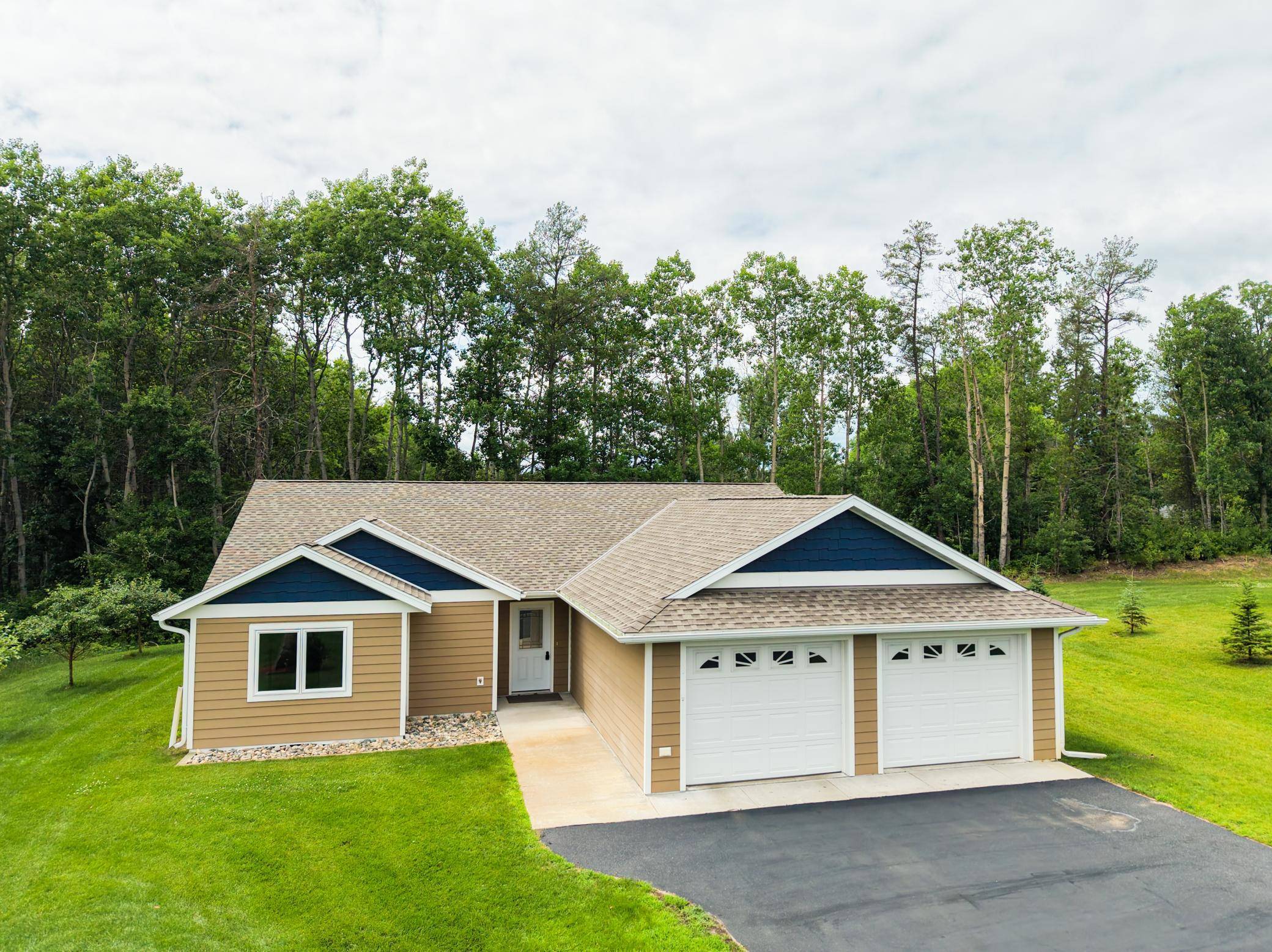 725 Cattail TRL SE, Menahga, MN 56464