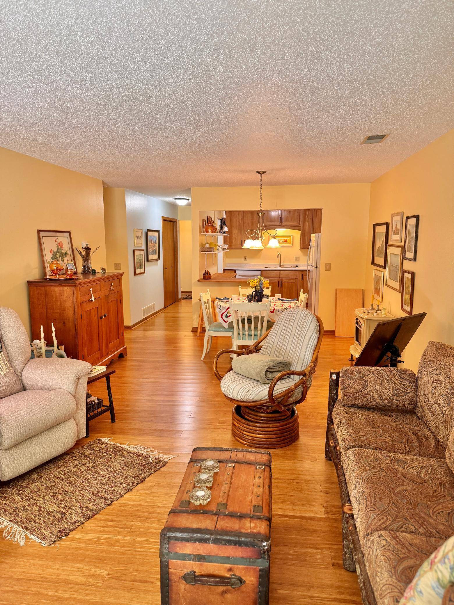 606 Pondhurst DR, Amery, WI 54001