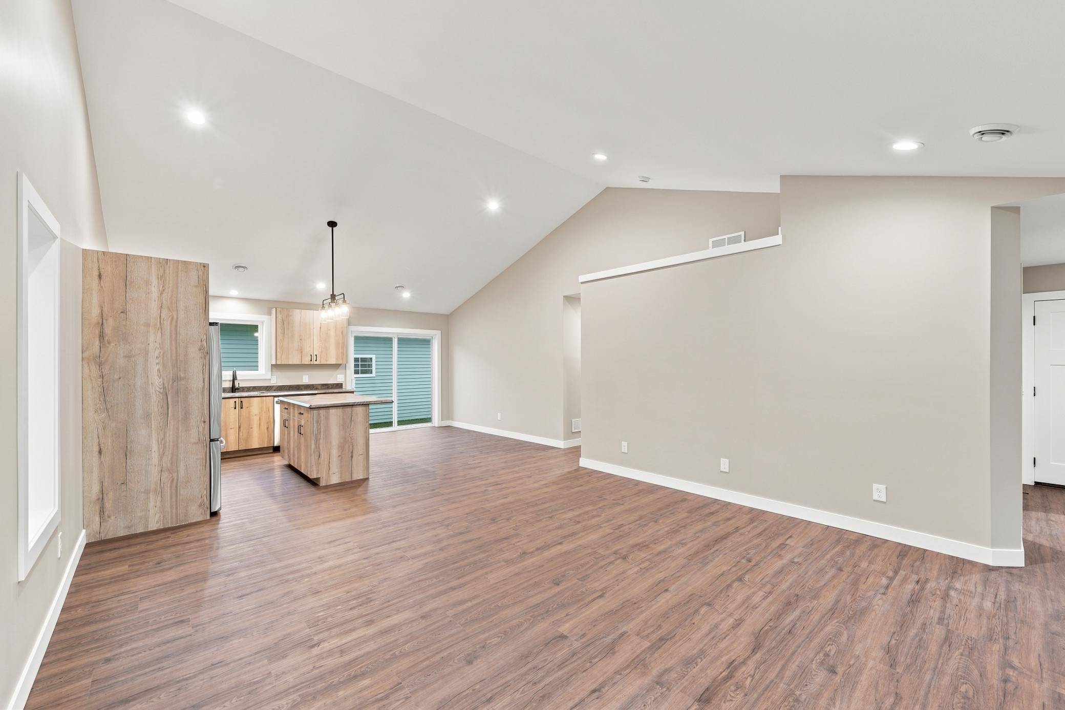 210 S Chestnut ST, Belle Plaine, MN 56011