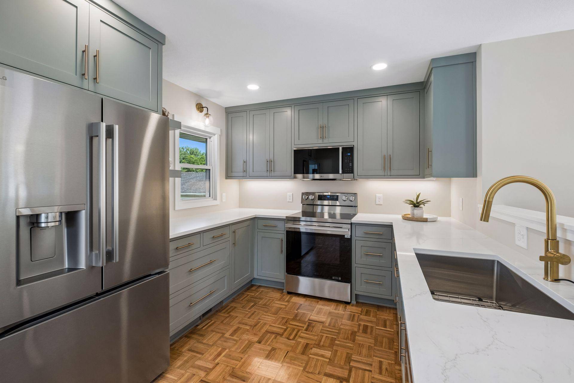 5919 Carlson ST, Shoreview, MN 55126