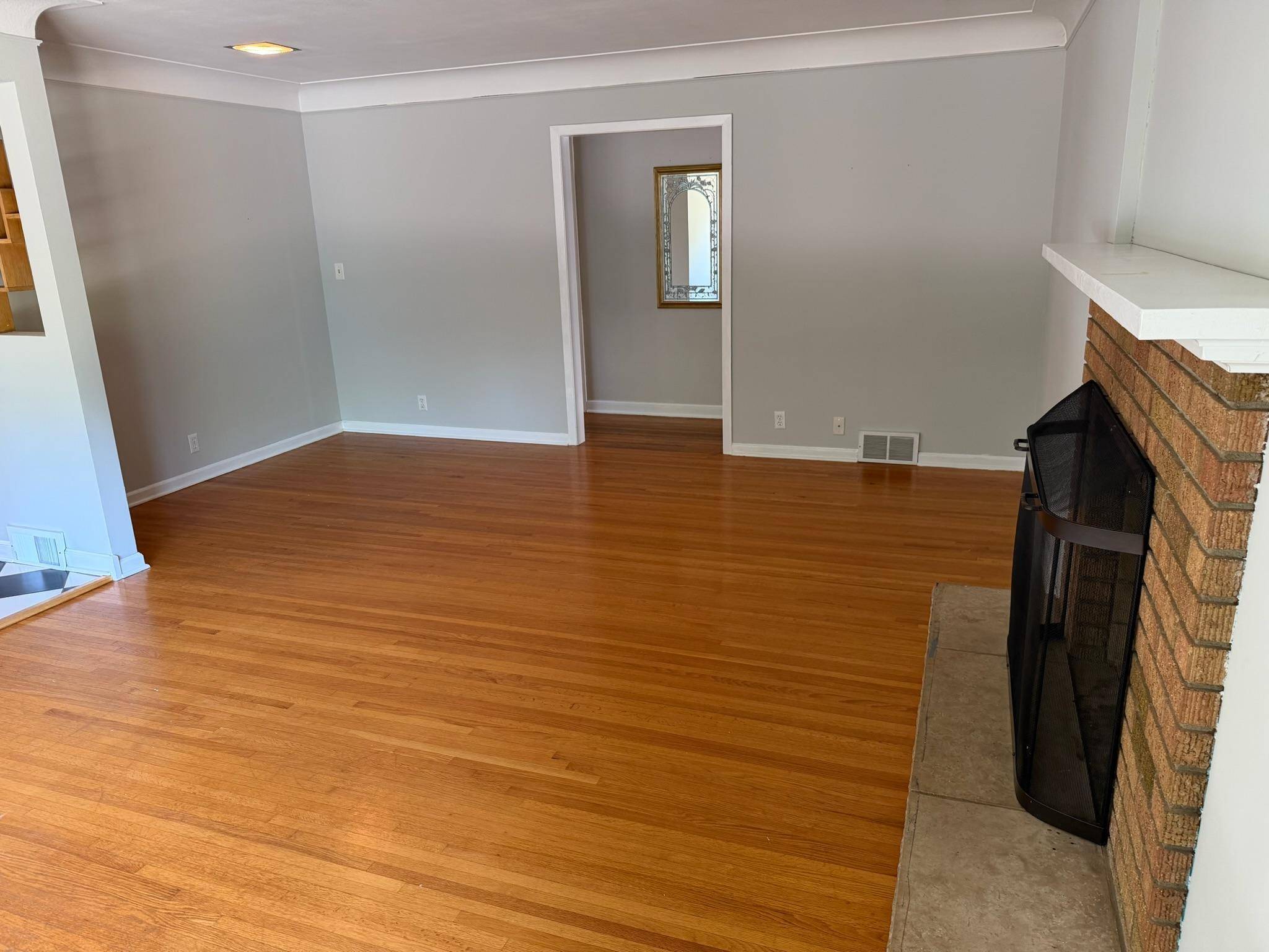 302 Herman TER, Hopkins, MN 55343