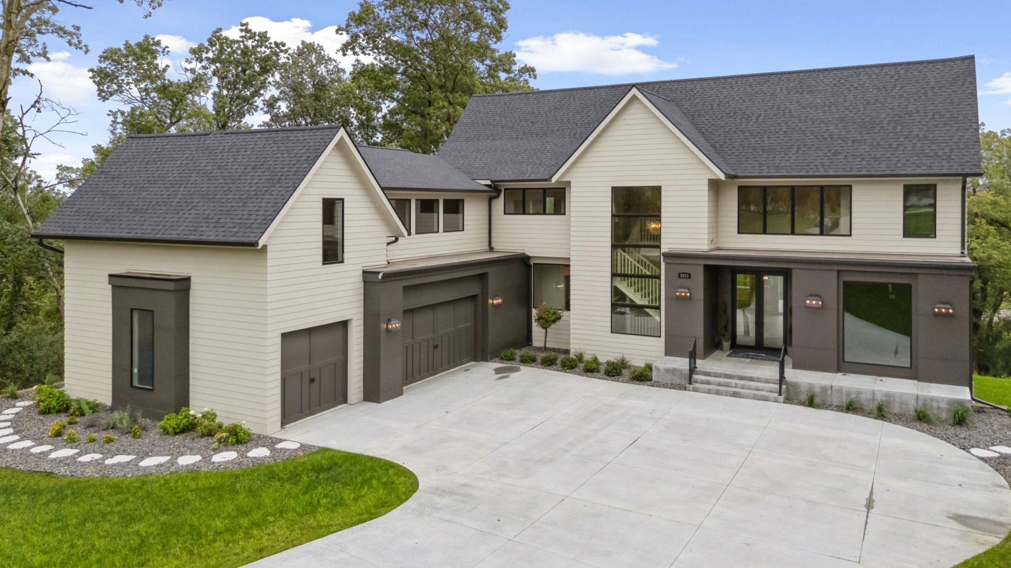 5010 Millie RD SW, Rochester, MN 55902