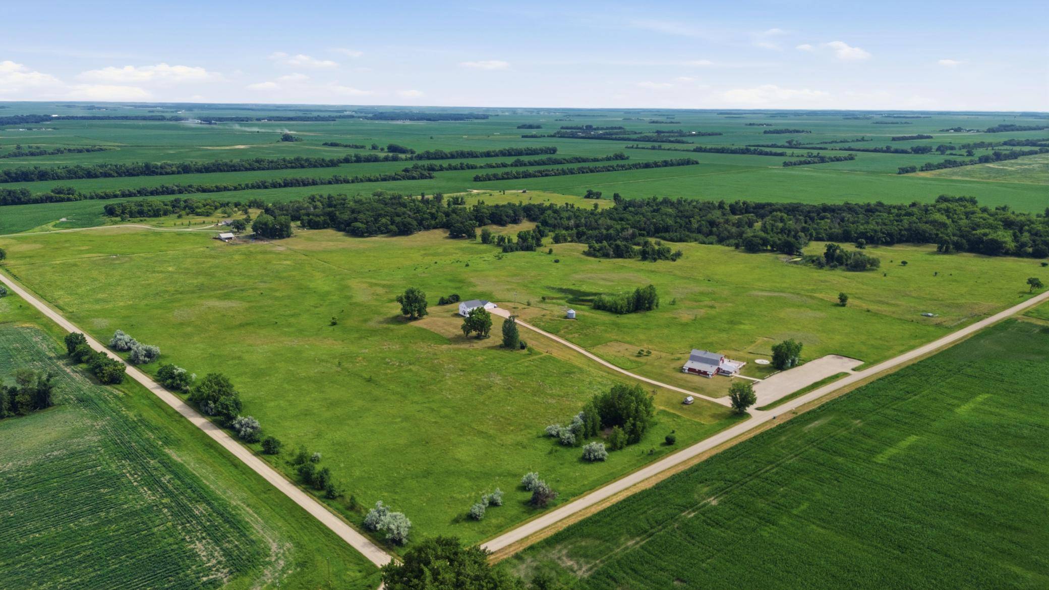 16305 57th ST SE, Kindred, ND 58051