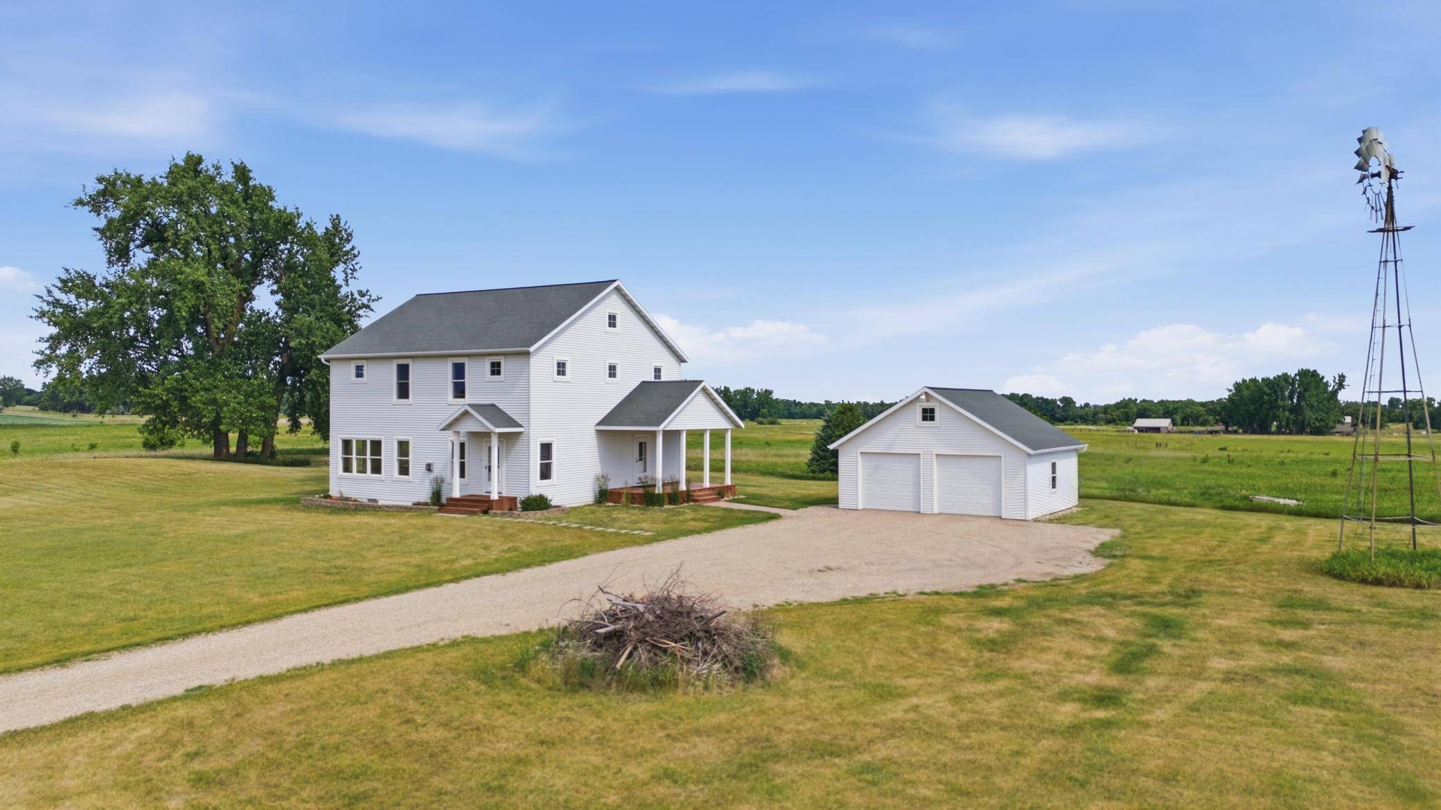 16305 57th ST SE, Kindred, ND 58051