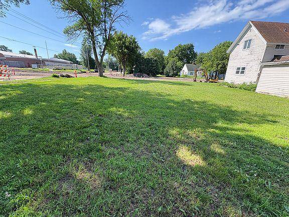49 S Hering ST, Appleton, MN 56208