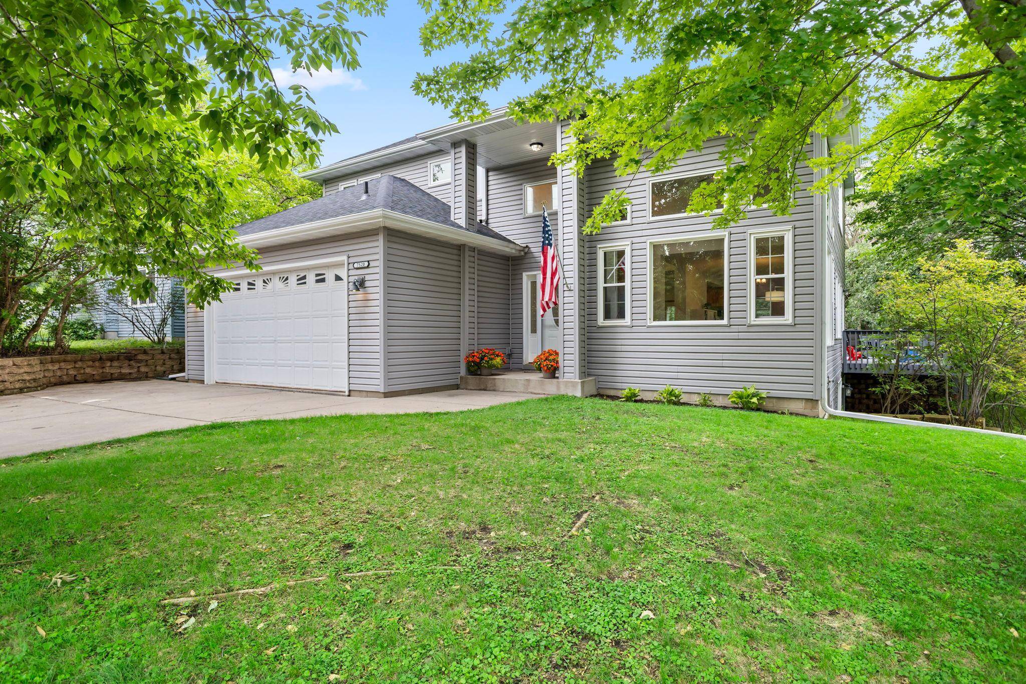 7520 Walker ST, Saint Louis Park, MN 55426