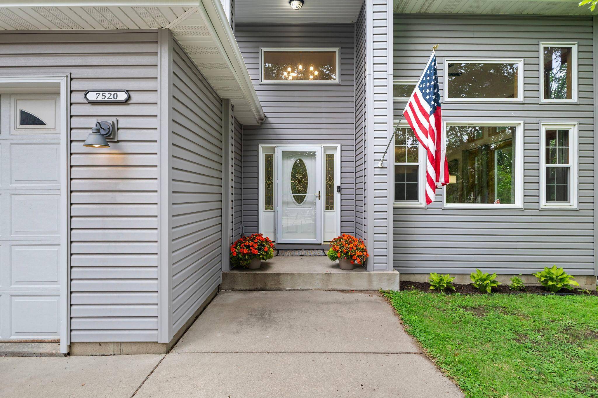 7520 Walker ST, Saint Louis Park, MN 55426