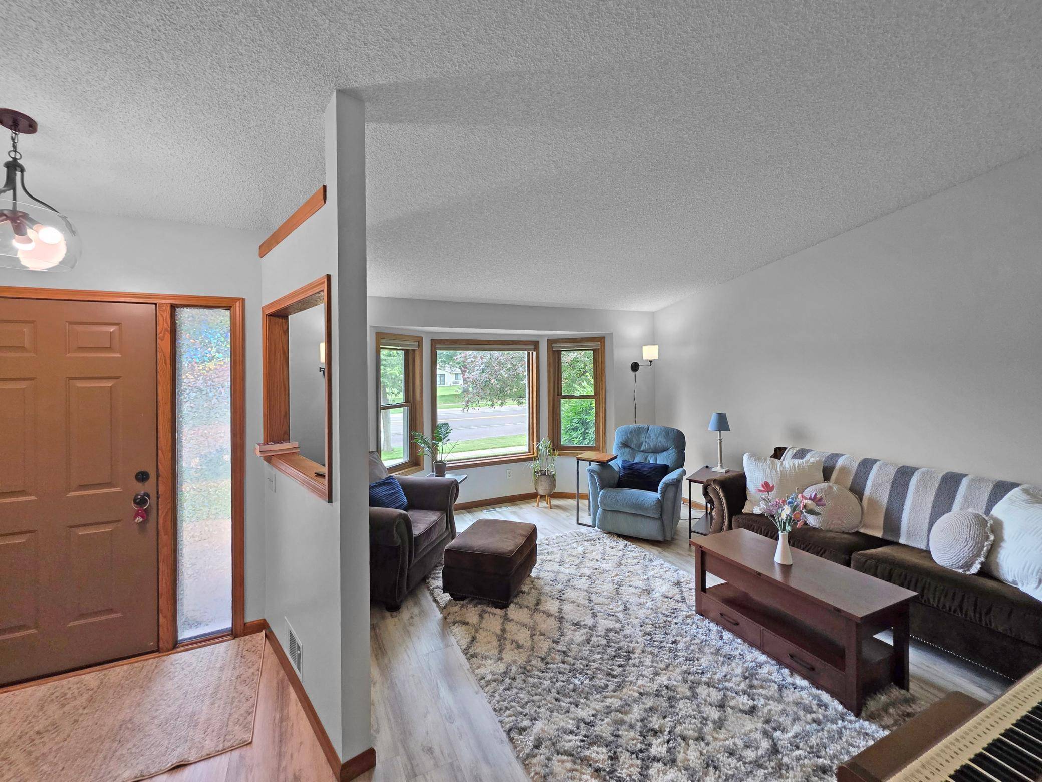 14579 Embry PATH, Apple Valley, MN 55124