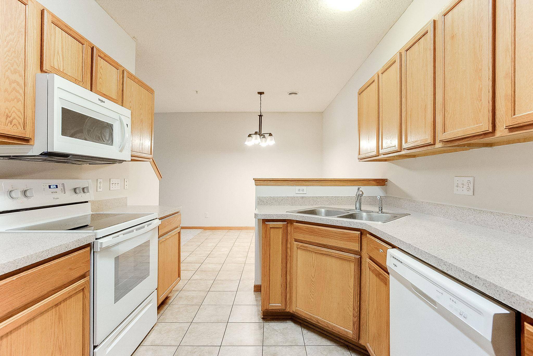 5040 Holly LN N #3, Plymouth, MN 55446