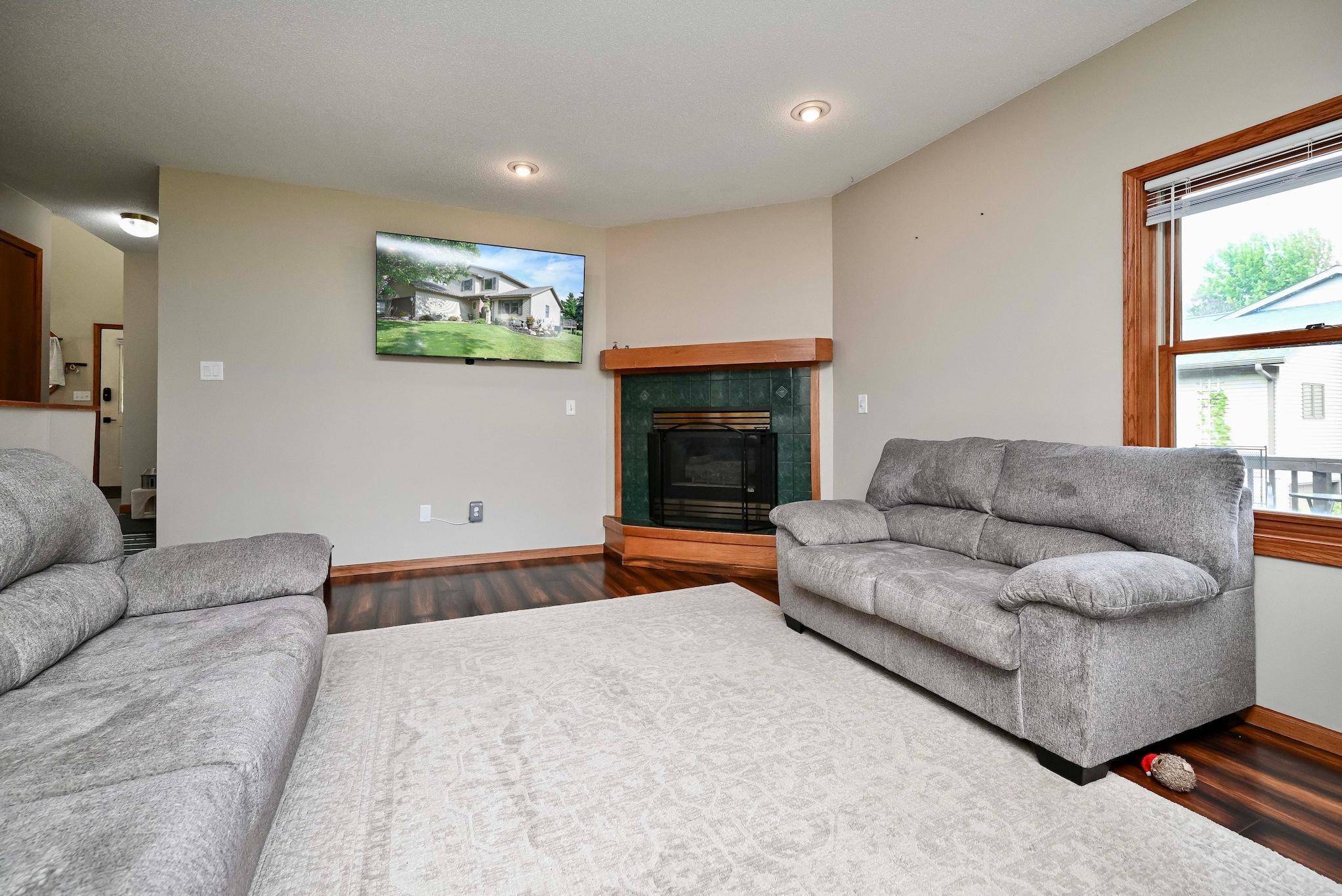 100 Benson DR, Lewiston, MN 55952