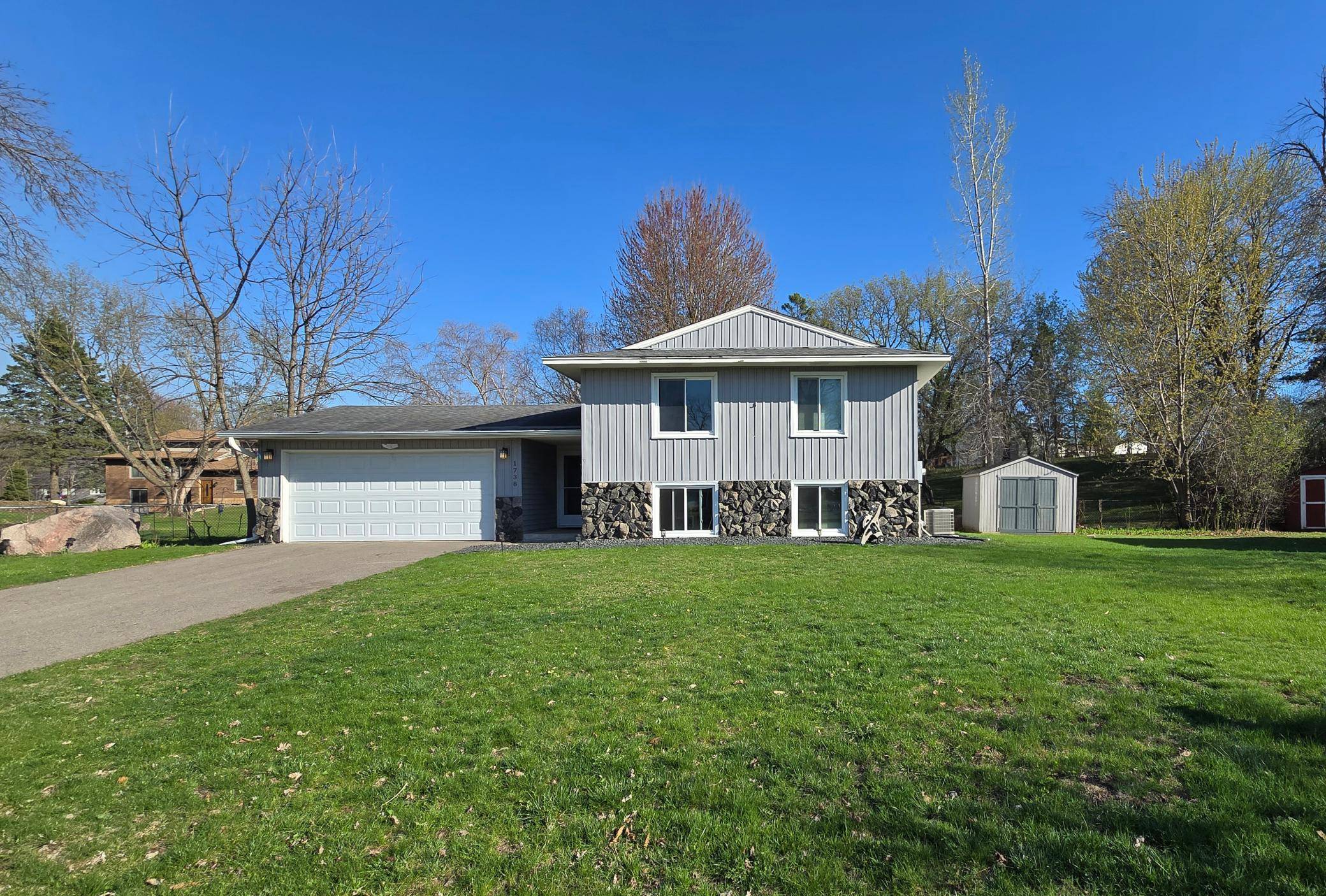 1738 Palisade CIR, Eagan, MN 55122