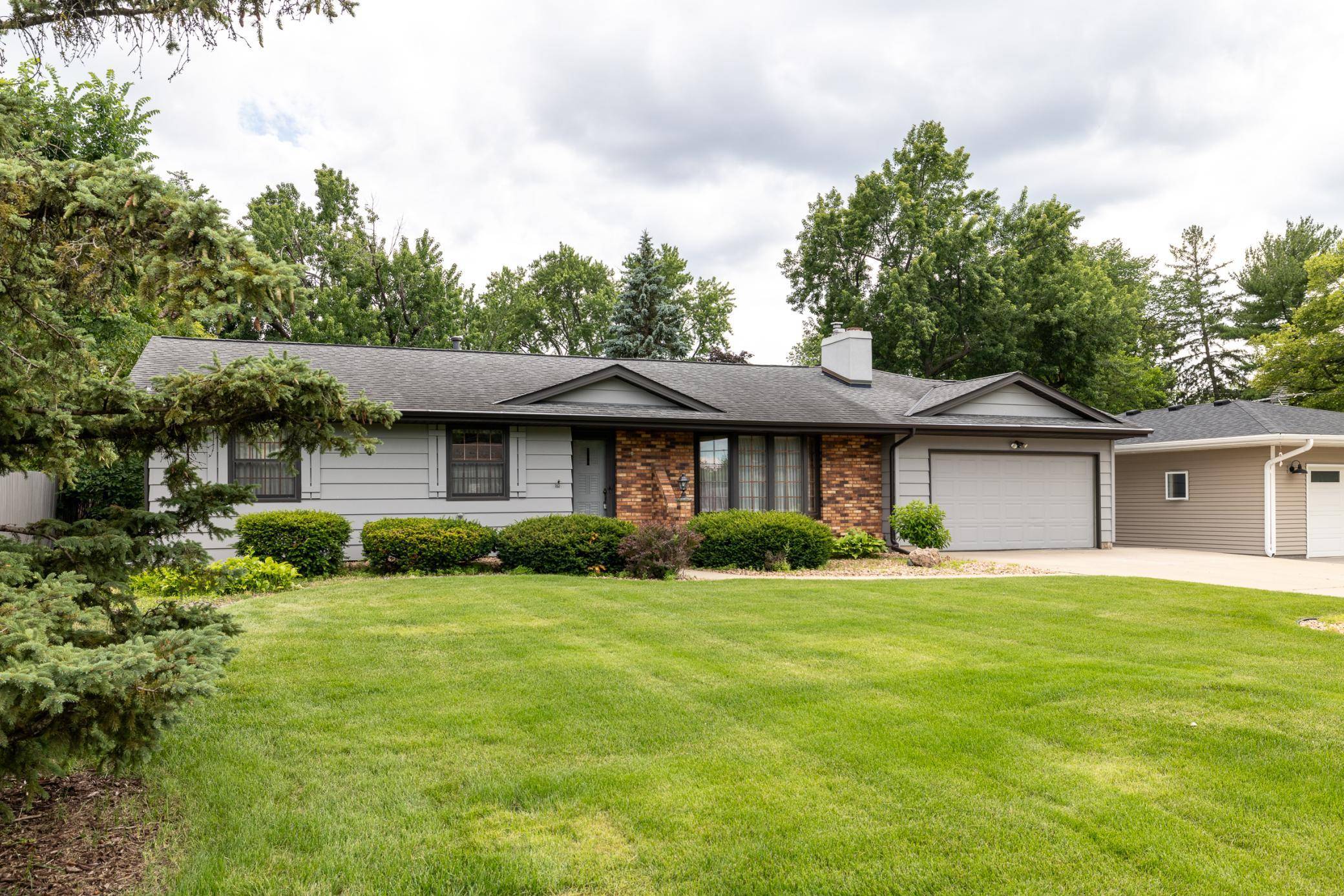 2309 W 95th ST, Bloomington, MN 55431