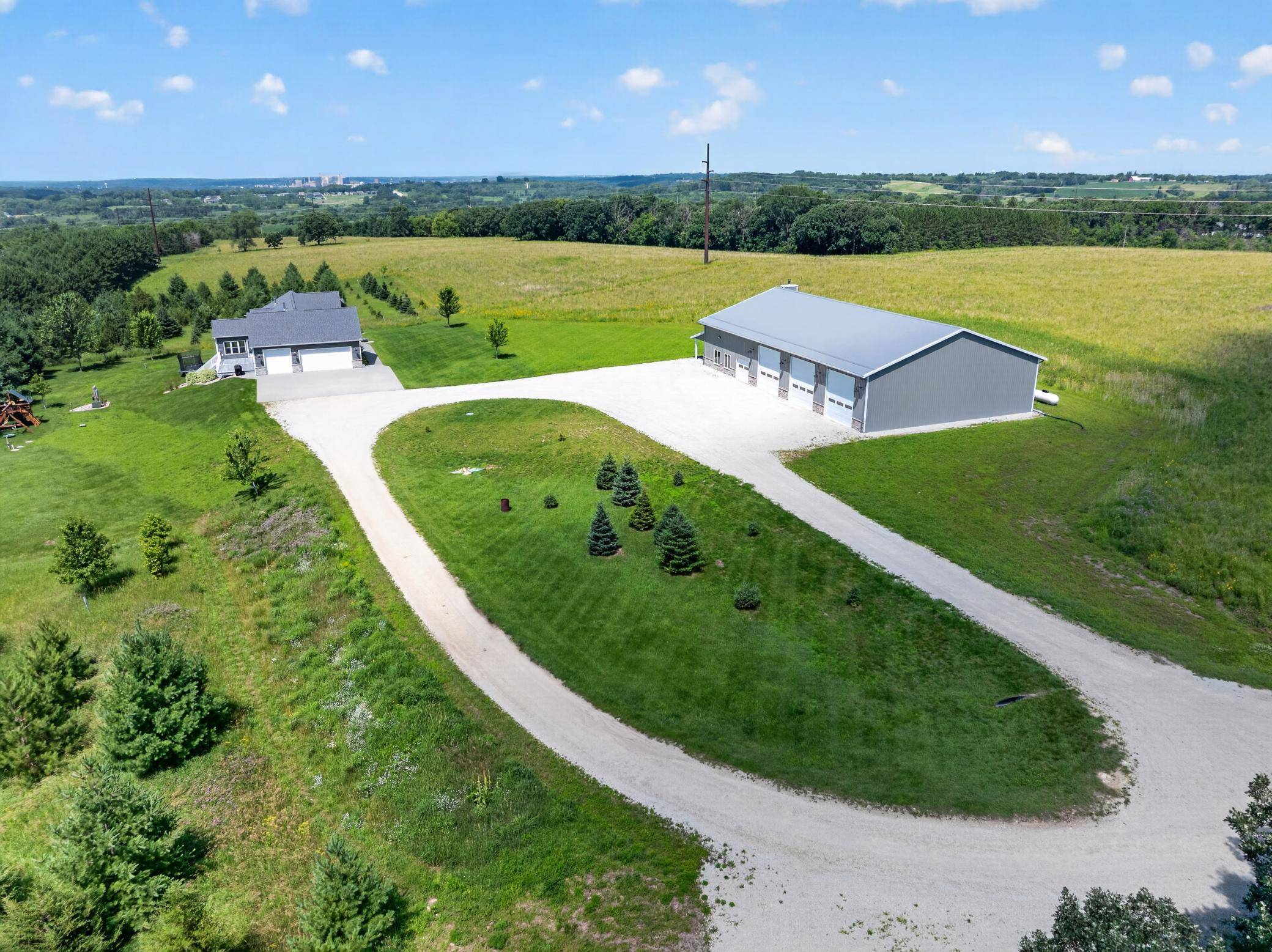 5490 College View RD E, Rochester, MN 55904