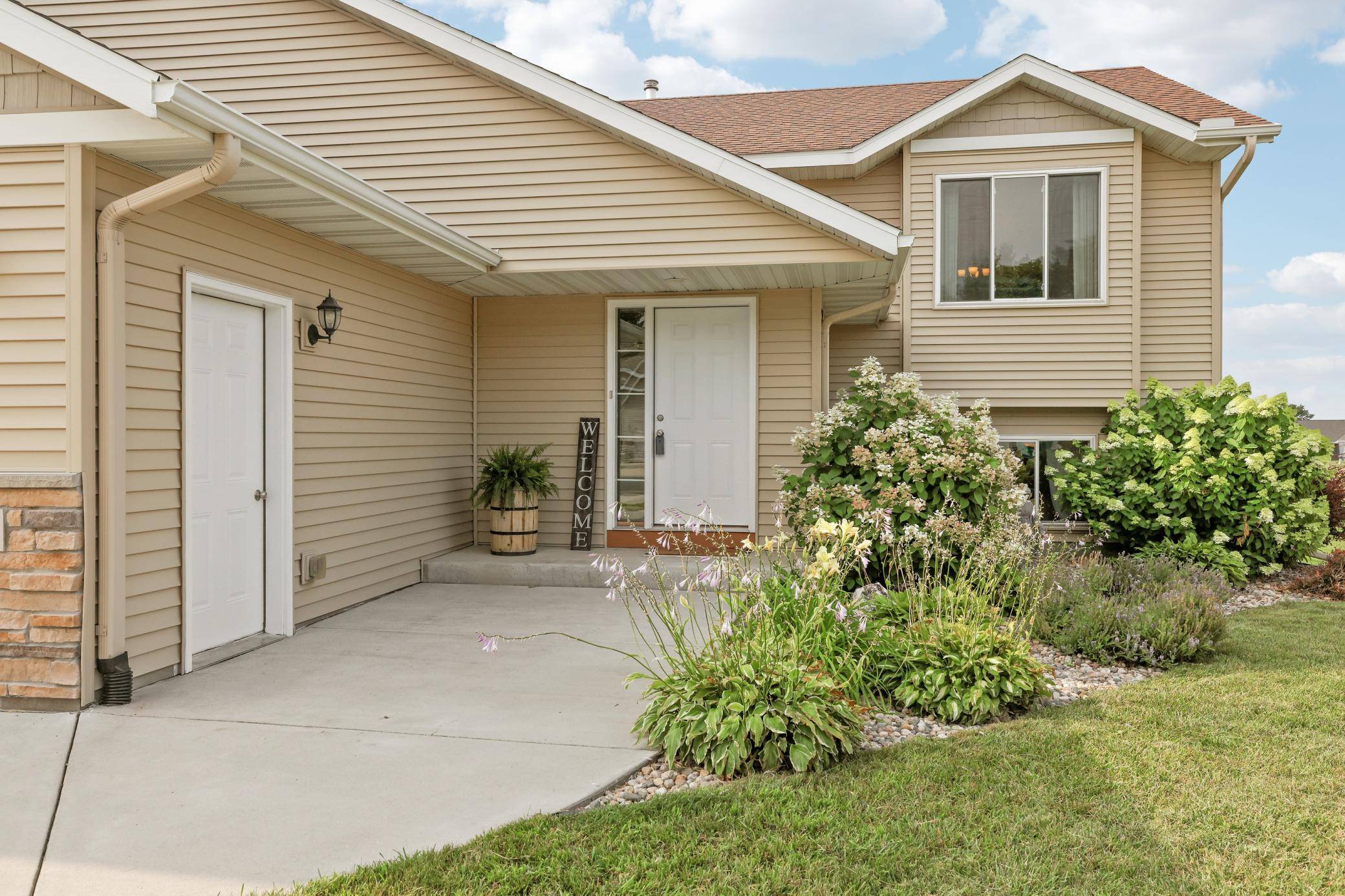 1108 Mulberry AVE NE, Montgomery, MN 56069