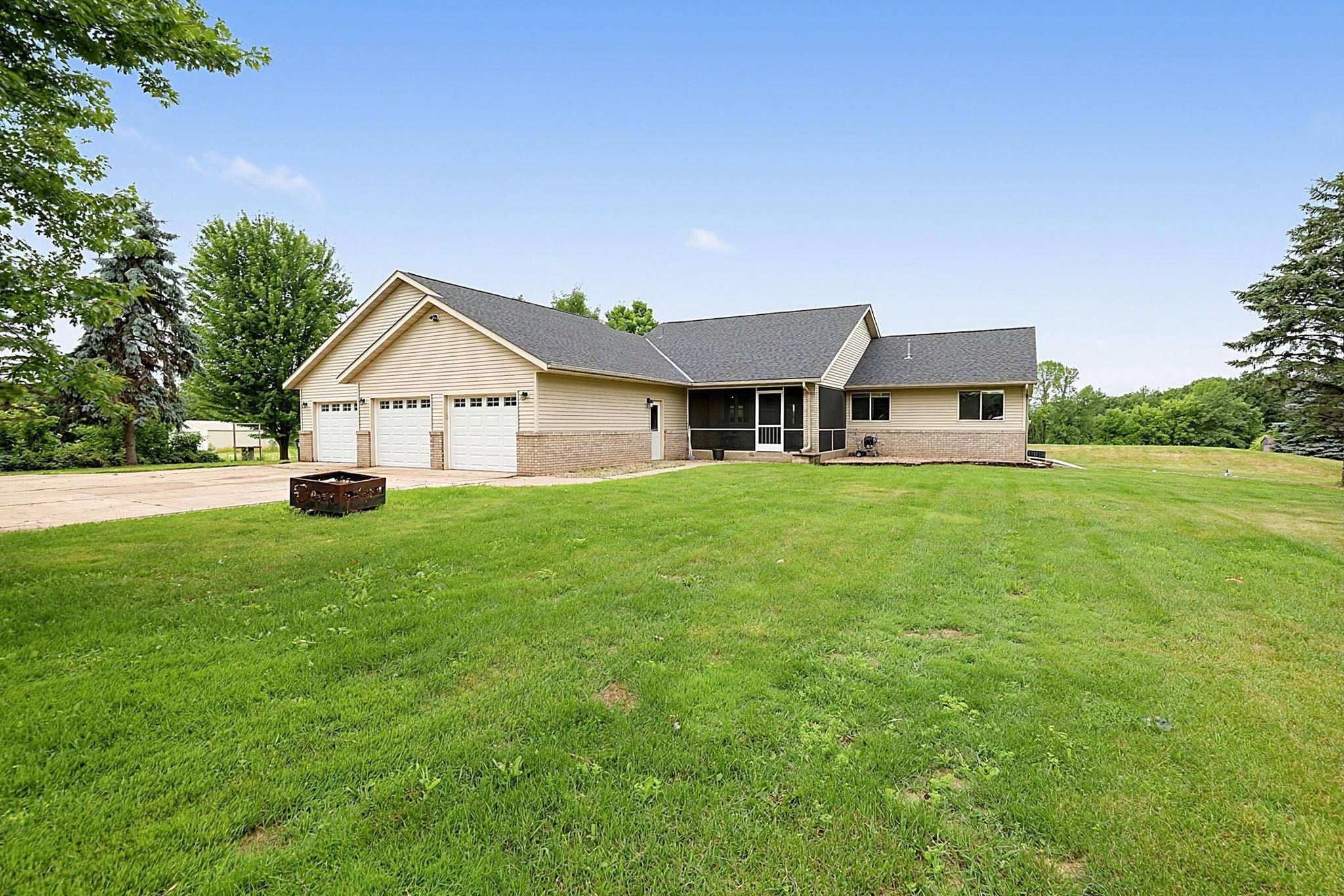 29203 Frontage RD, Saint Joseph, MN 56374