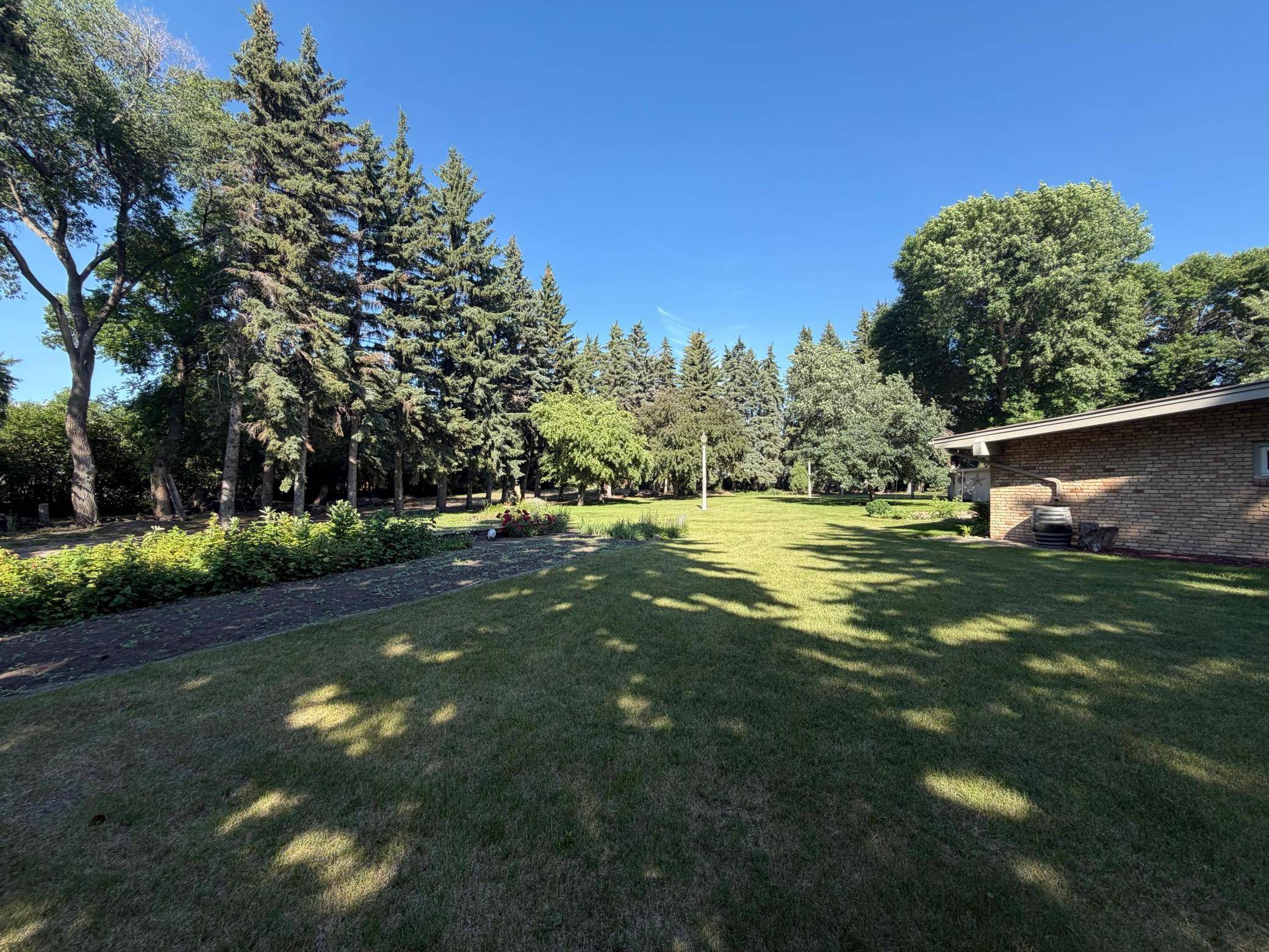 803 Spruce CT, Cando, ND 58324