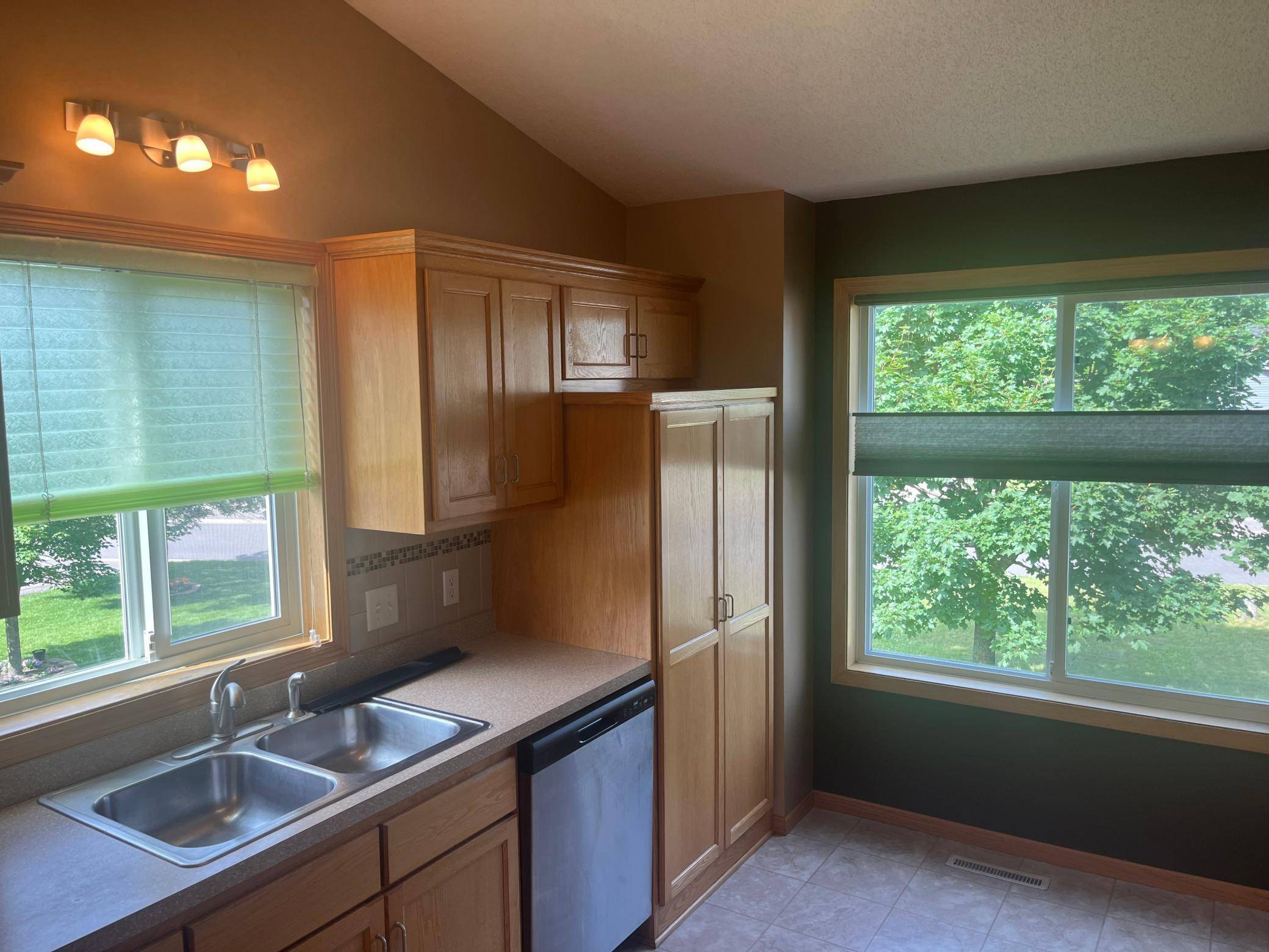 7776 Large AVE NE, Albertville, MN 55301