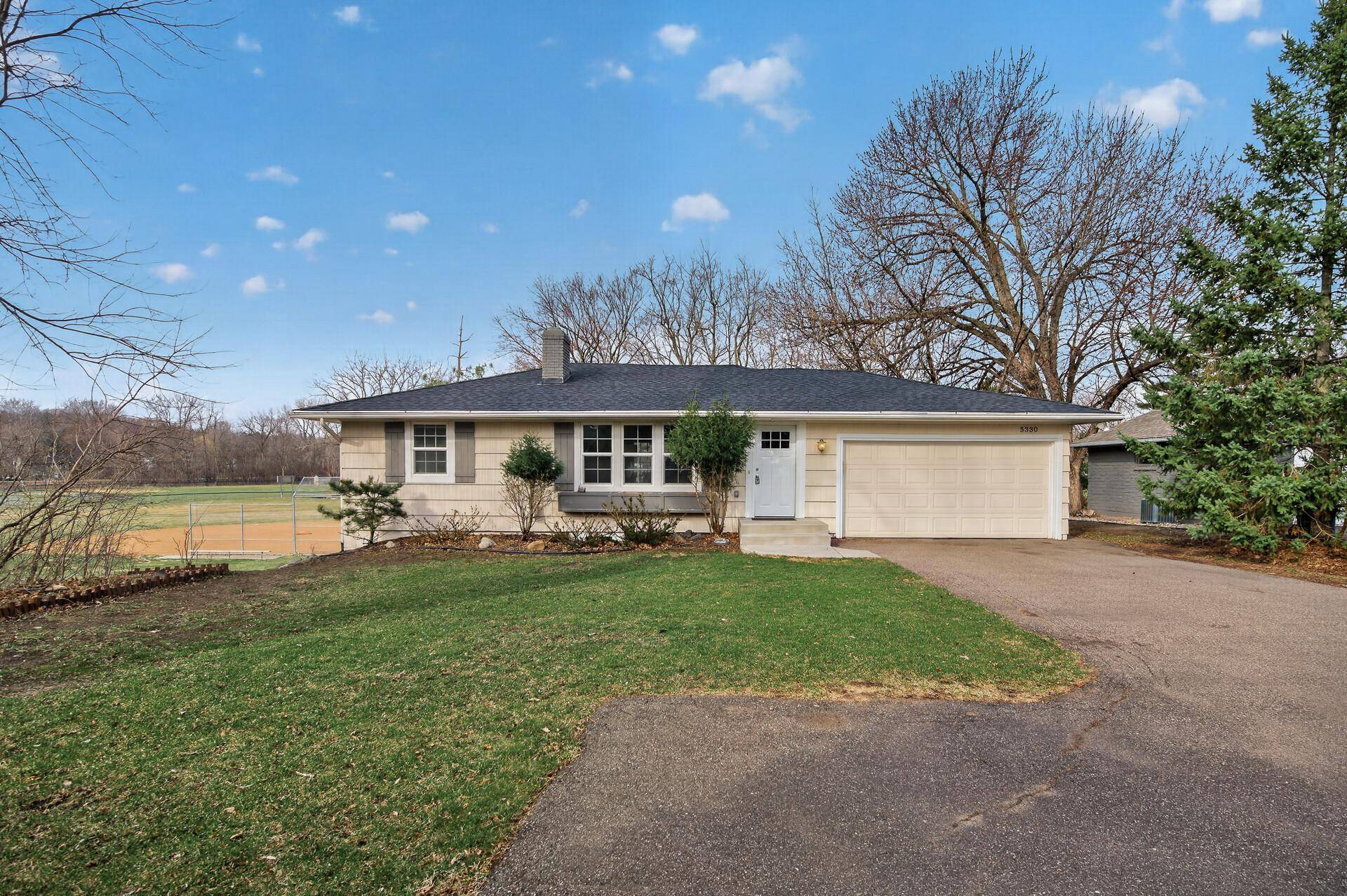 5330 Manitou RD, Tonka Bay, MN 55331