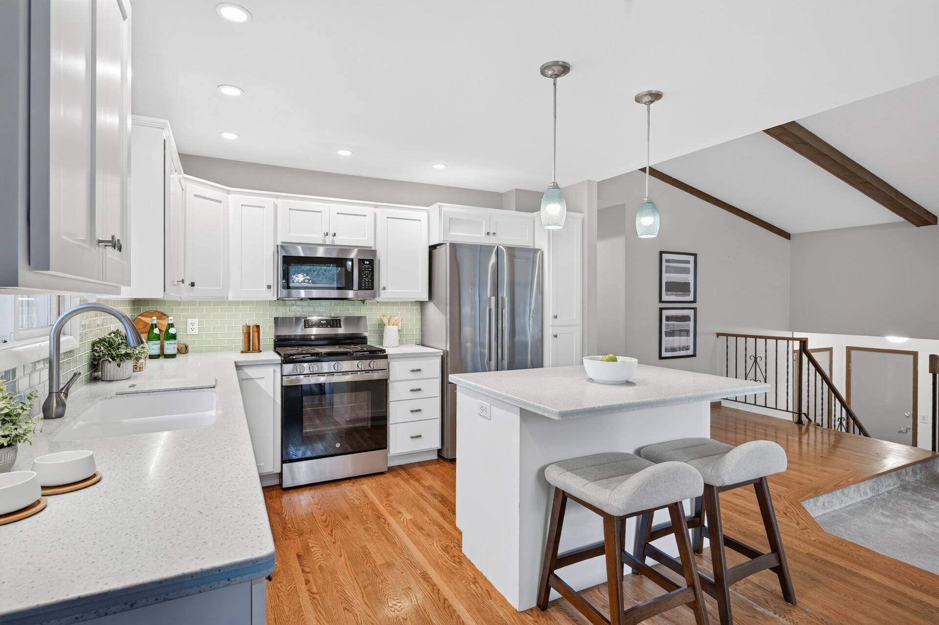 8715 North Brook AVE N, Brooklyn Park, MN 55428