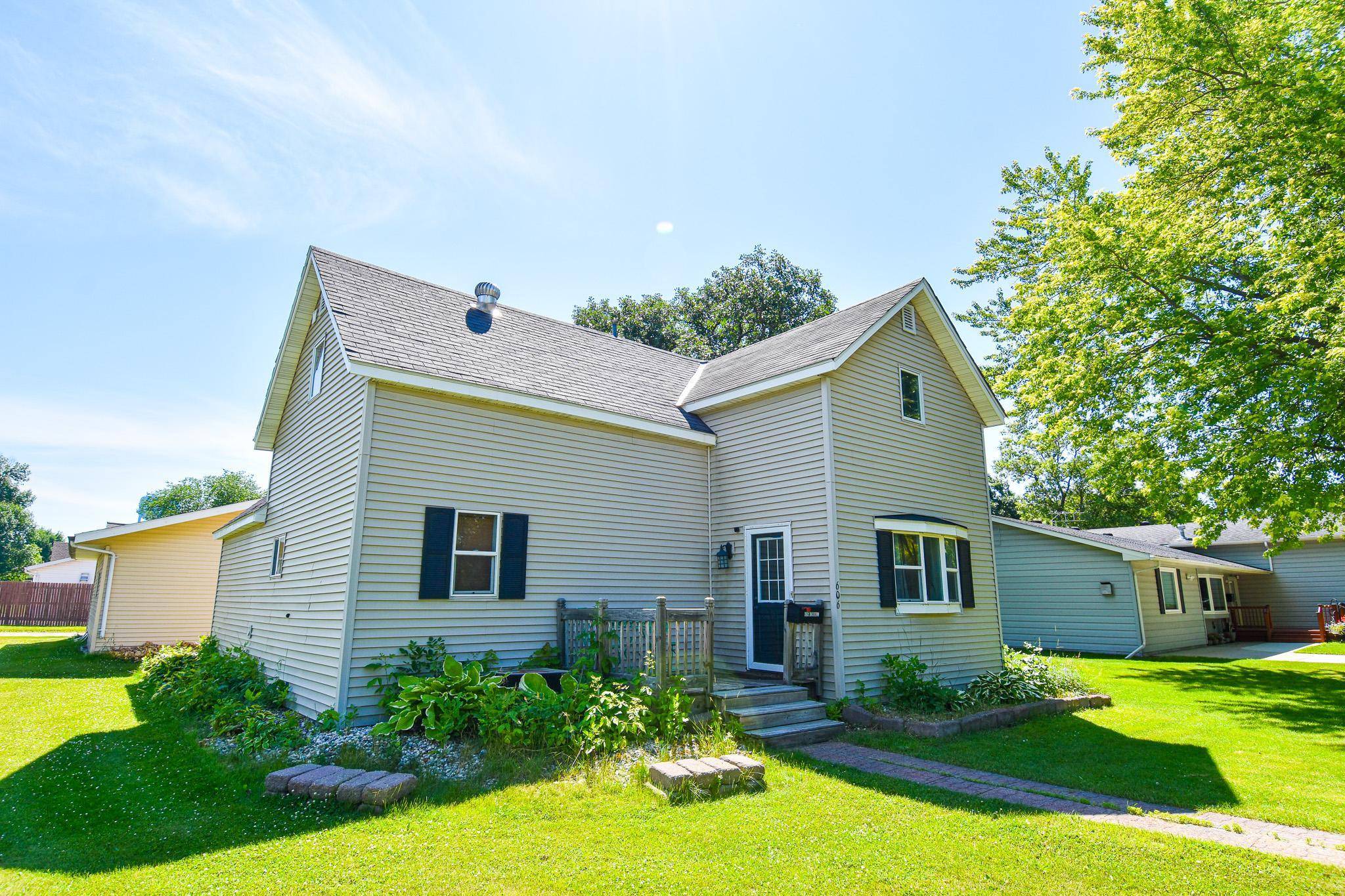 606 Kendall AVE S, Thief River Falls, MN 56701